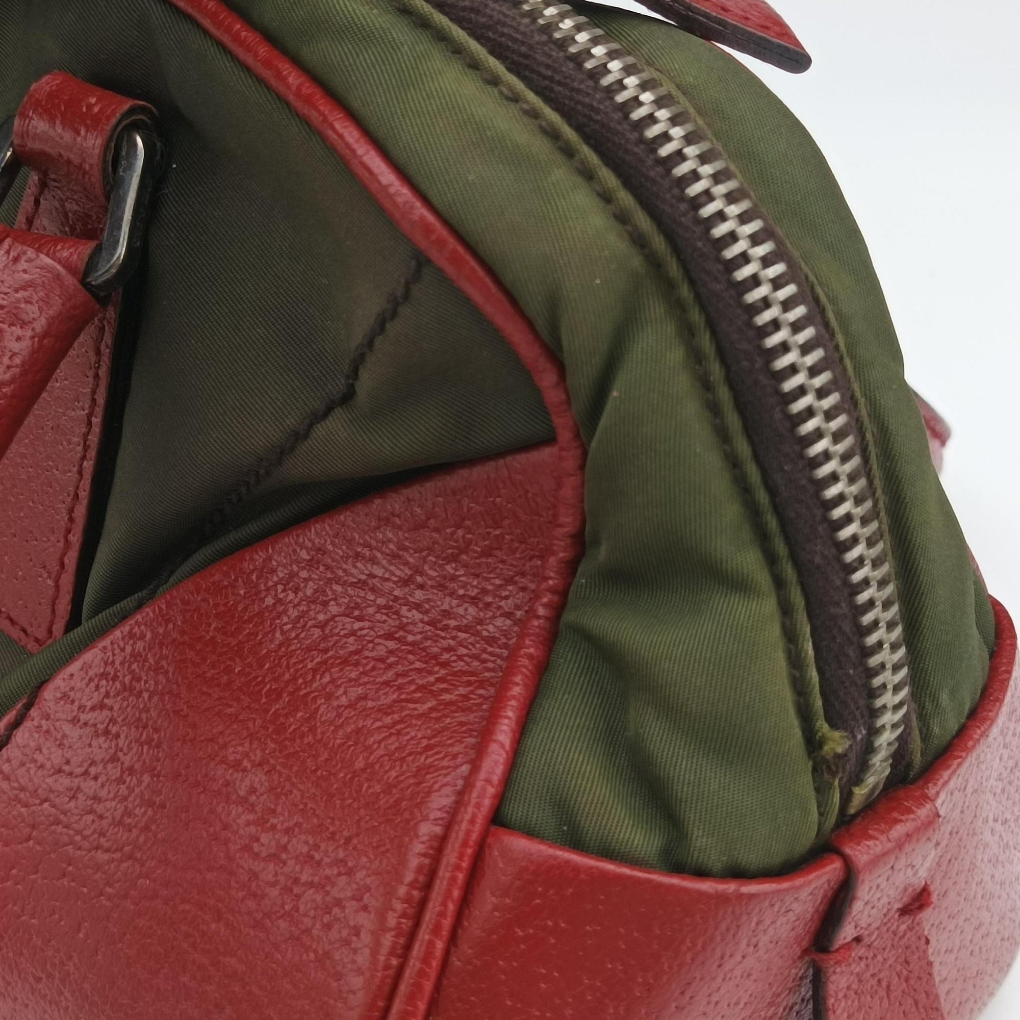 Pre-owned Prada Triangle logo Red x green Nylon×Leather  handbag | stylenewstar