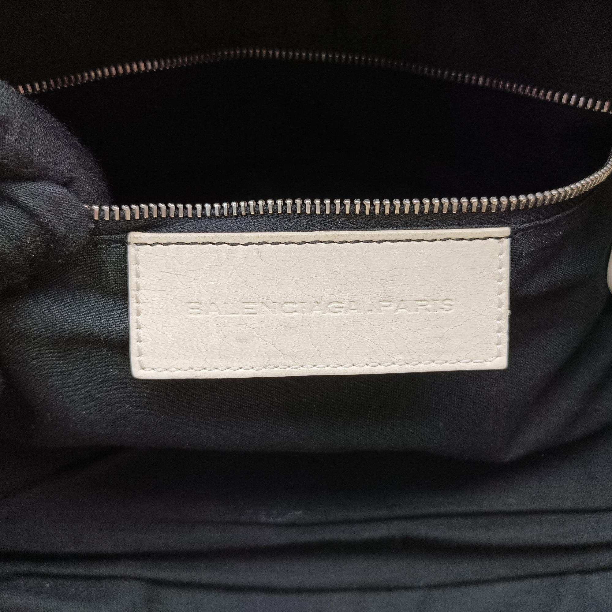 Pre-owned Balenciaga The Matelasse Beige leather  handbag | stylenewstar
