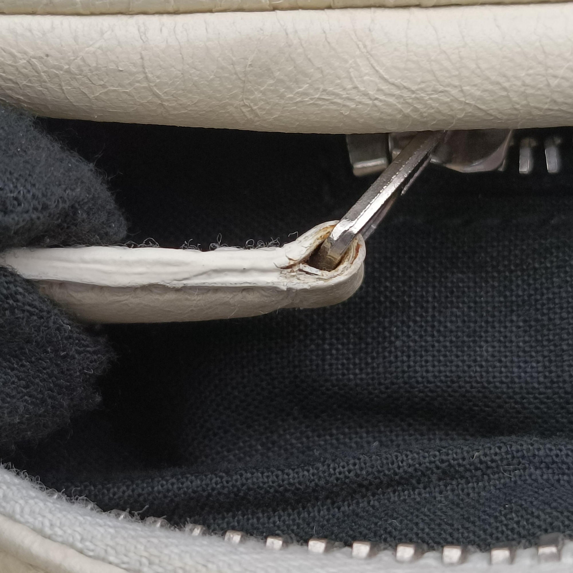 Pre-owned Balenciaga The Matelasse Beige leather  handbag | stylenewstar