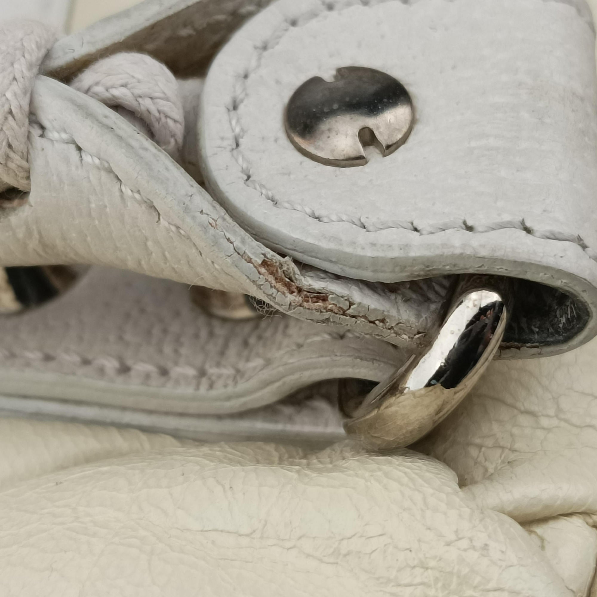 Pre-owned Balenciaga The Matelasse Beige leather  handbag | stylenewstar