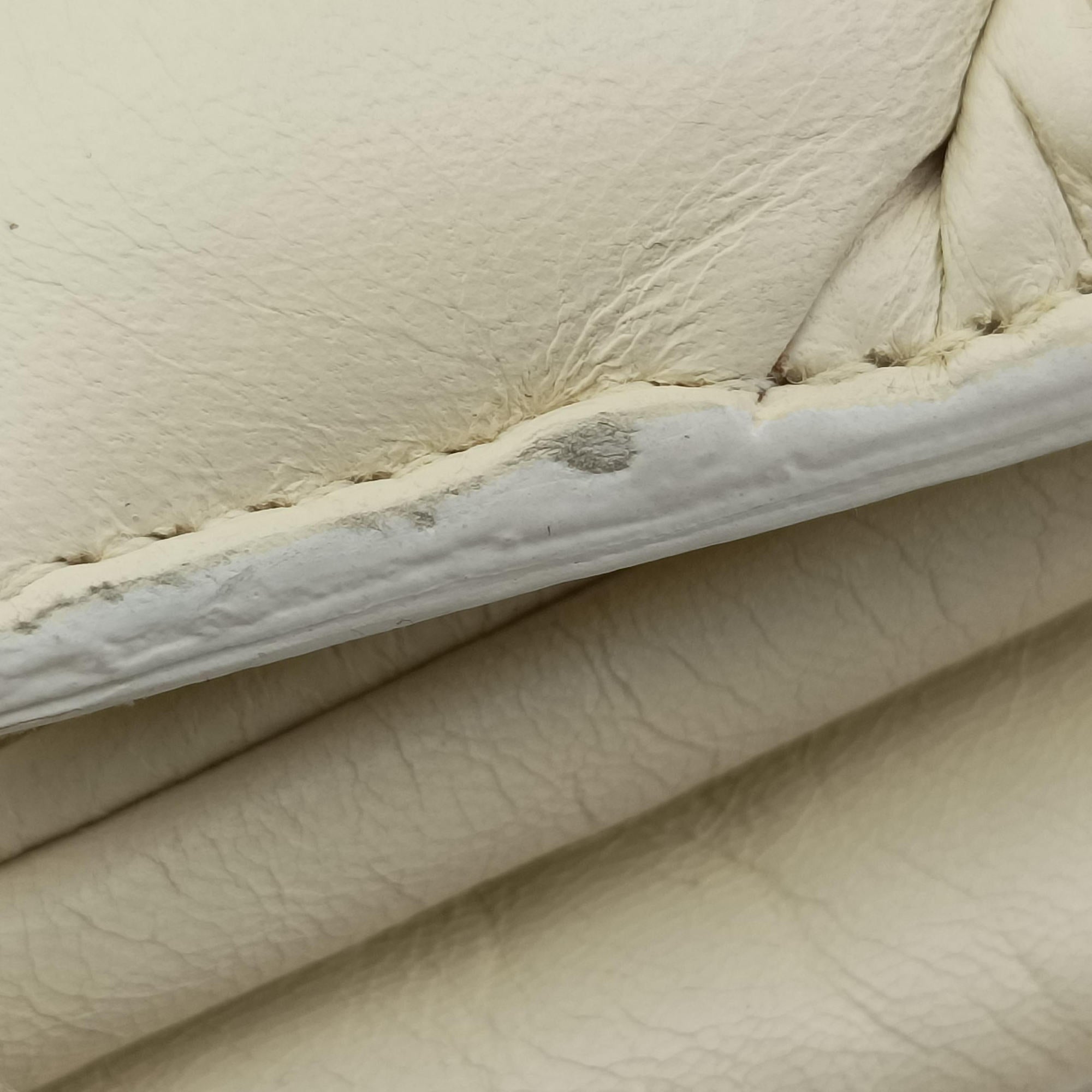 Pre-owned Balenciaga The Matelasse Beige leather  handbag | stylenewstar