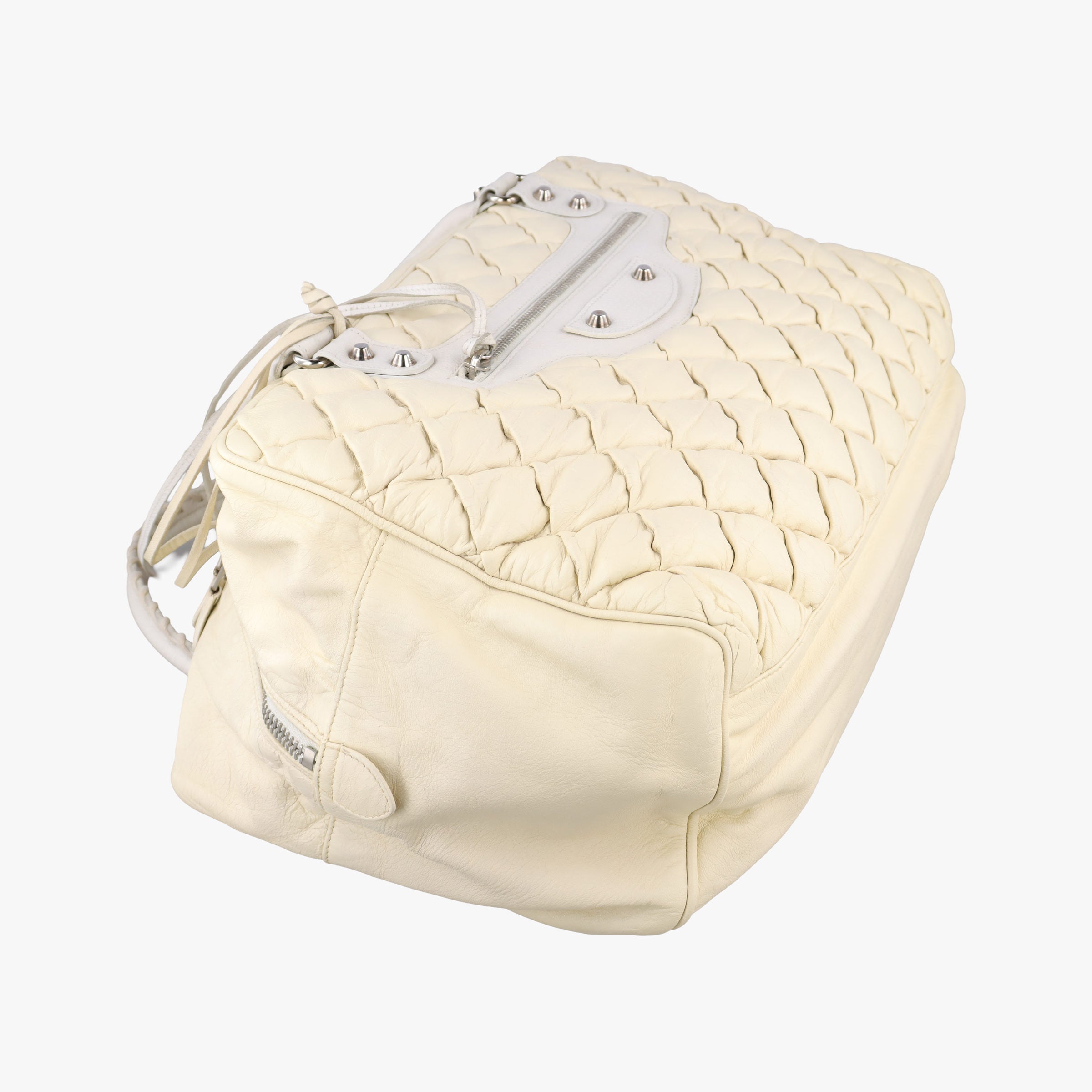 Pre-owned Balenciaga The Matelasse Beige leather  handbag | stylenewstar