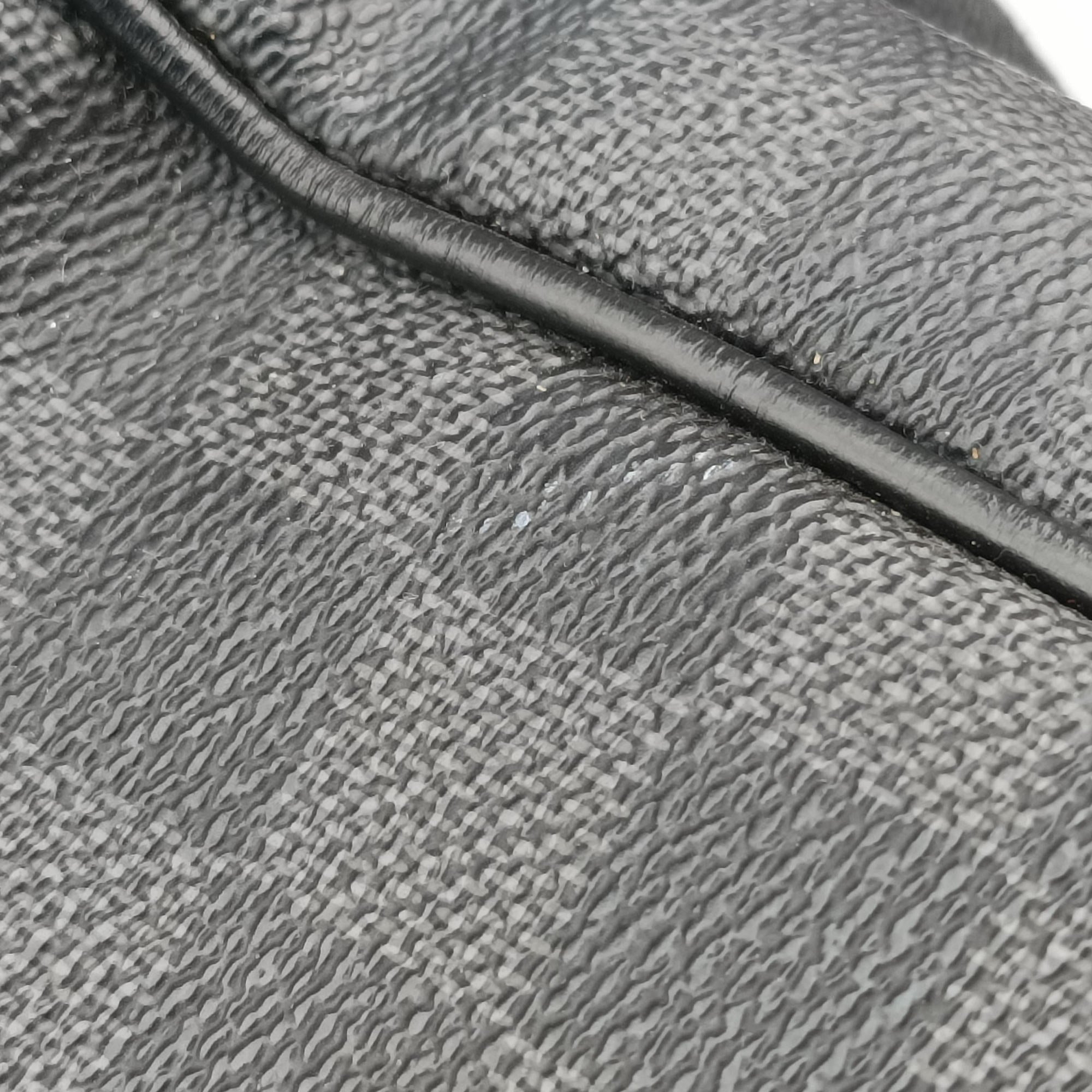 Pre-owned Louis Vuitton DANIEL MM Noir Damier Graphite N58029 crossbodybag | stylenewstar