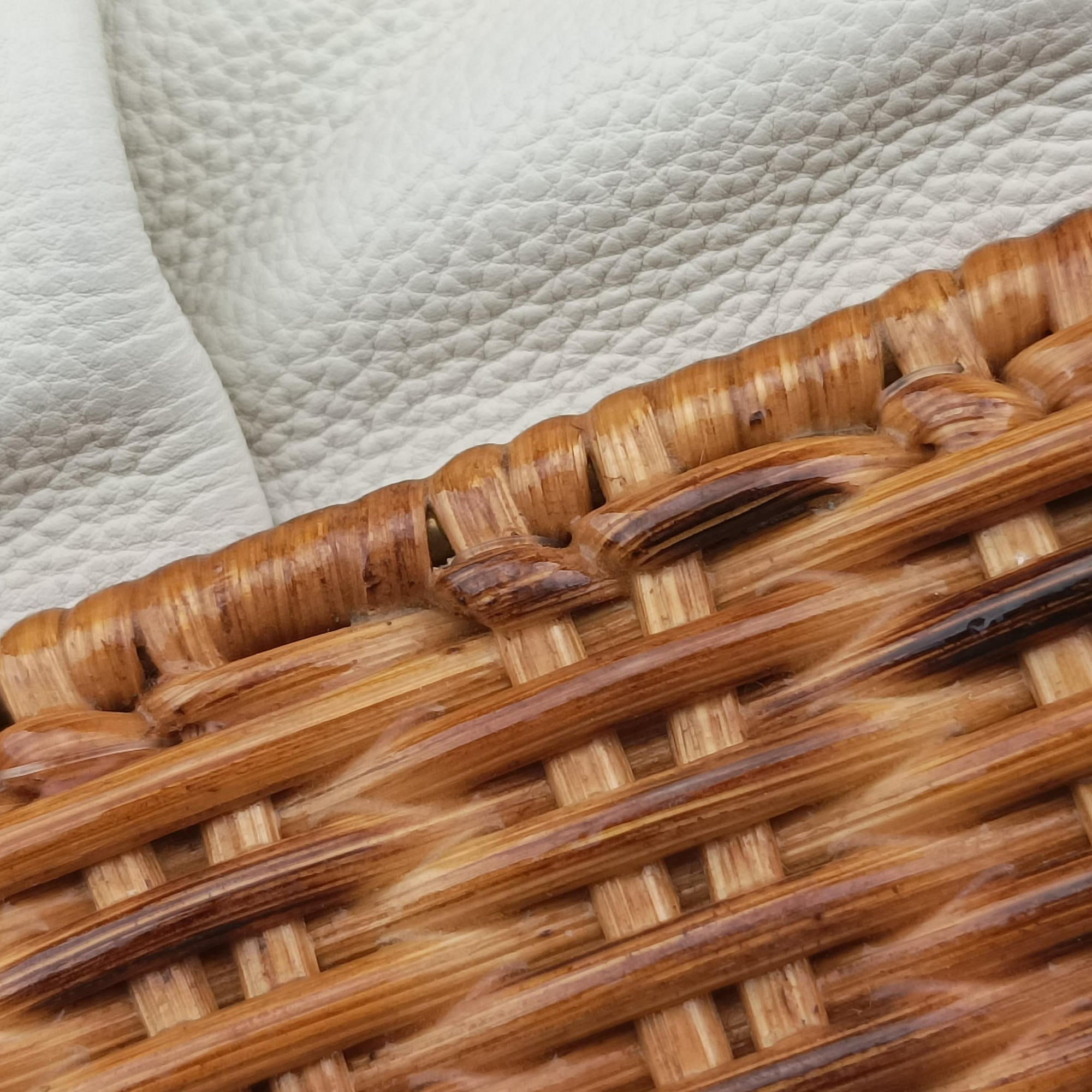 Vintage Ferragamo Wicker Trim White leather  handbag | stylenewstar