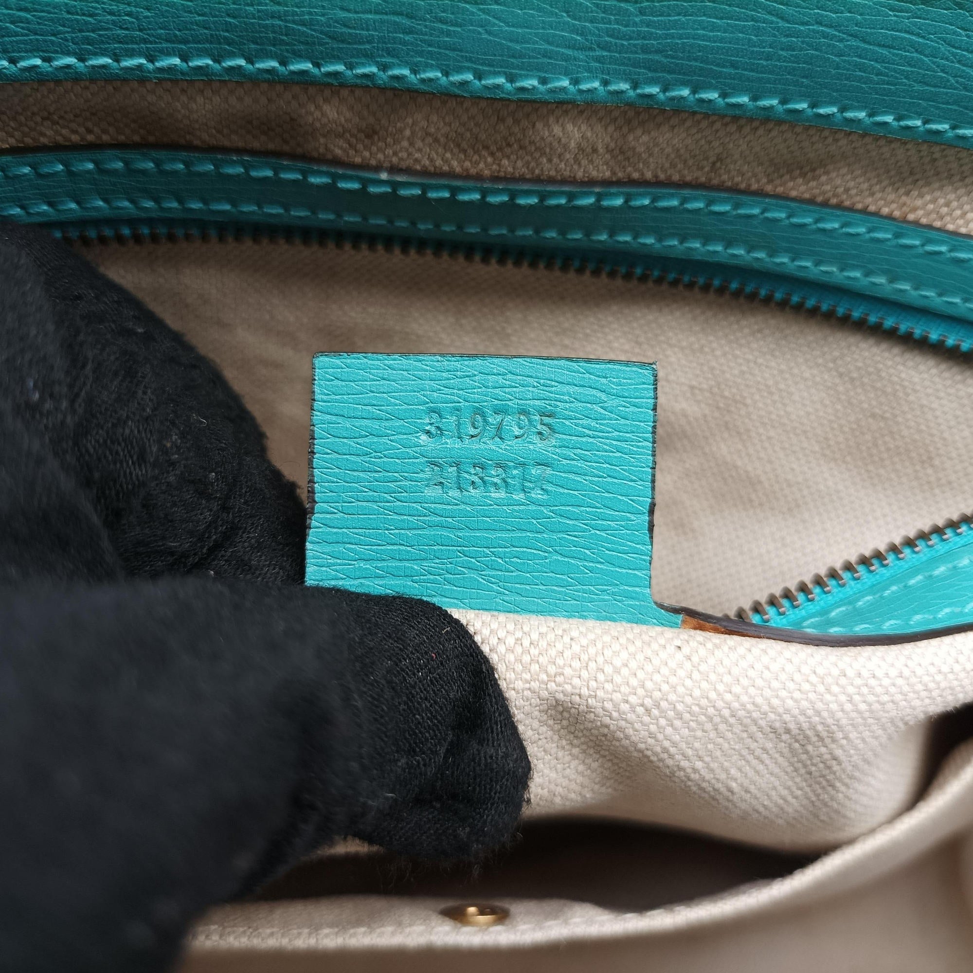 Pre-owned Gucci Bright Bit Blue Leather 319795 handbag | stylenewstar