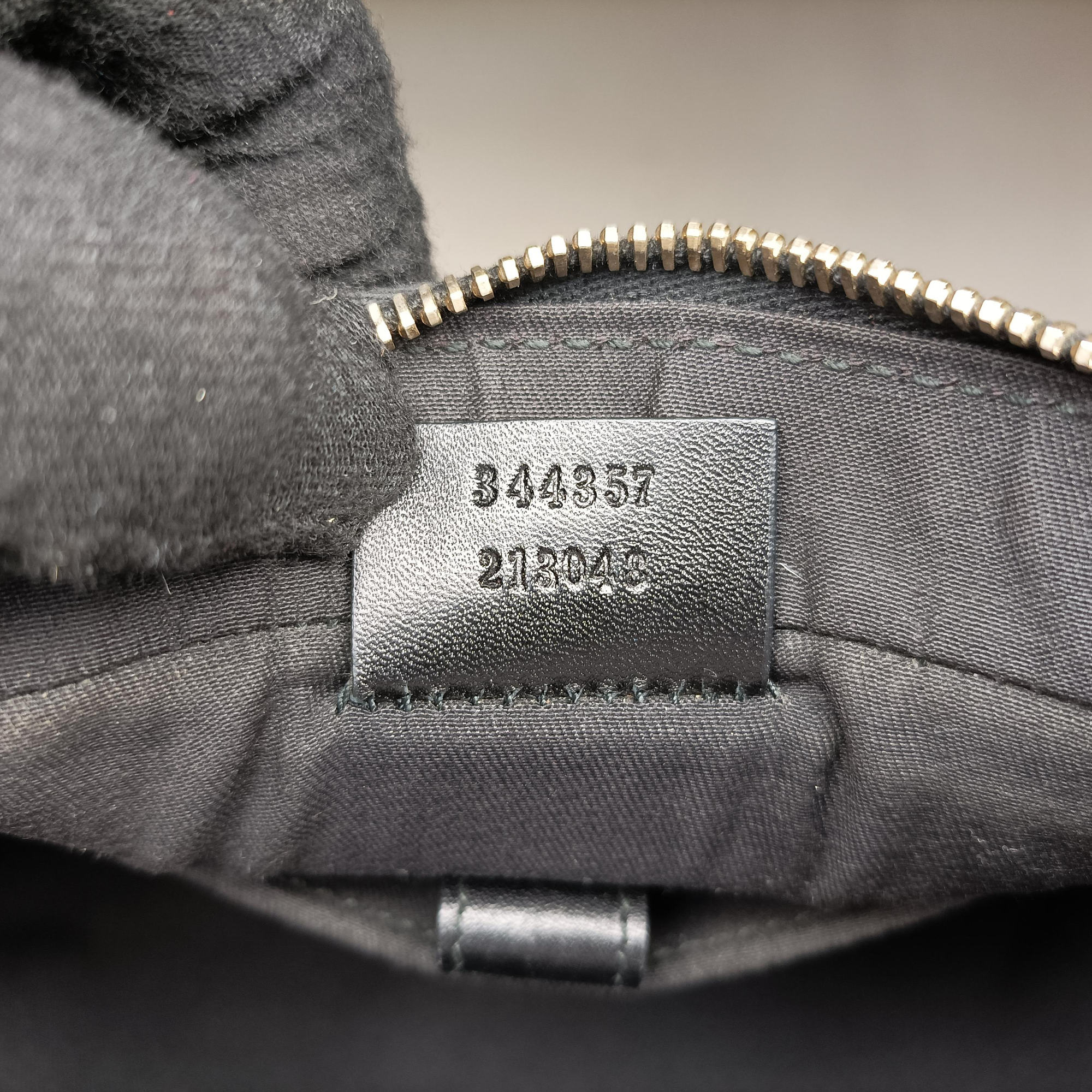 Pre-owned Gucci Diamante Black Leather 344357 handbag | stylenewstar