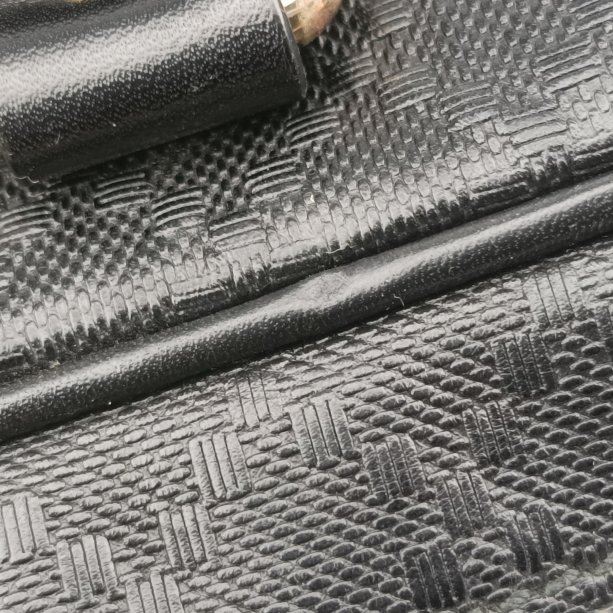 Pre-owned Gucci Diamante Black Leather 344357 handbag | stylenewstar