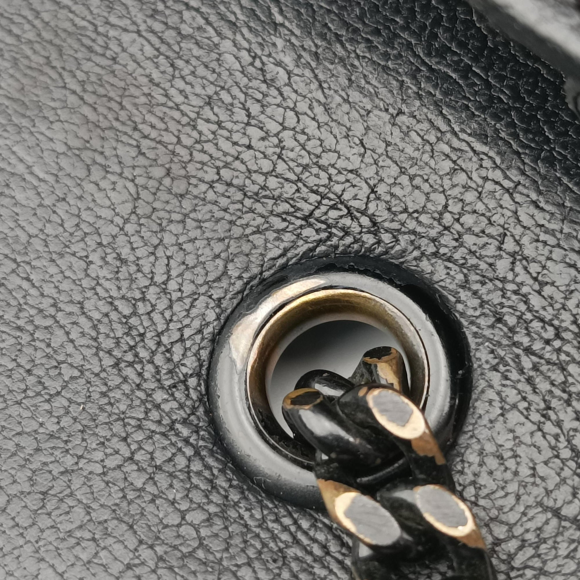 Pre-owned Yves Saint Laurent Small Betty Flap Black Leather 400433 shoulderbag | stylenewstar