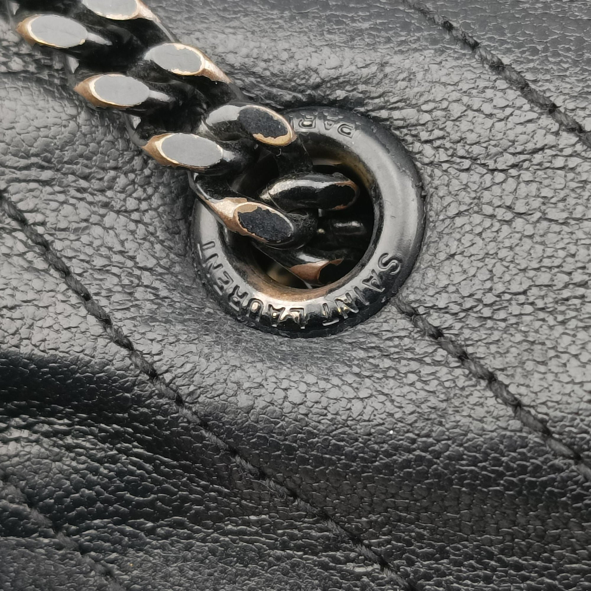Pre-owned Yves Saint Laurent Small Betty Flap Black Leather 400433 shoulderbag | stylenewstar