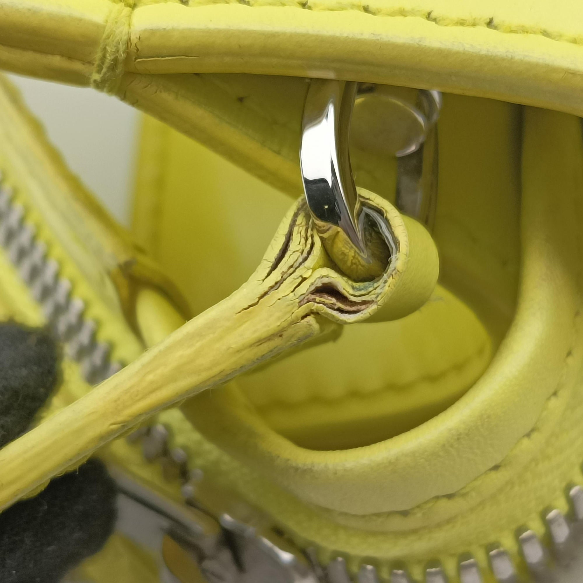 Pre-owned Balenciaga Cable Shopper Yellow Leather  shoulderbag | stylenewstar