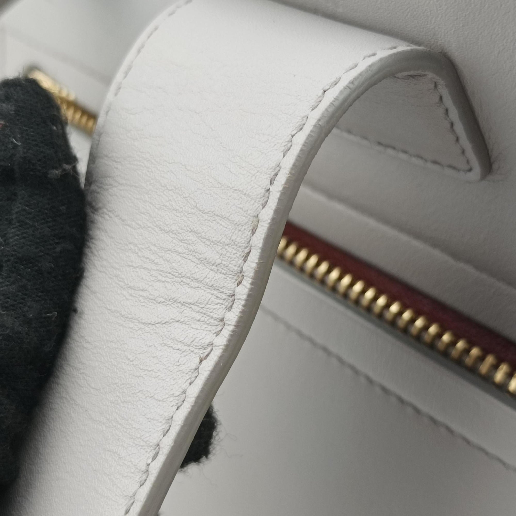 Pre-owned Ferragamo Gancini Juliet Light gray leather  handbag | stylenewstar