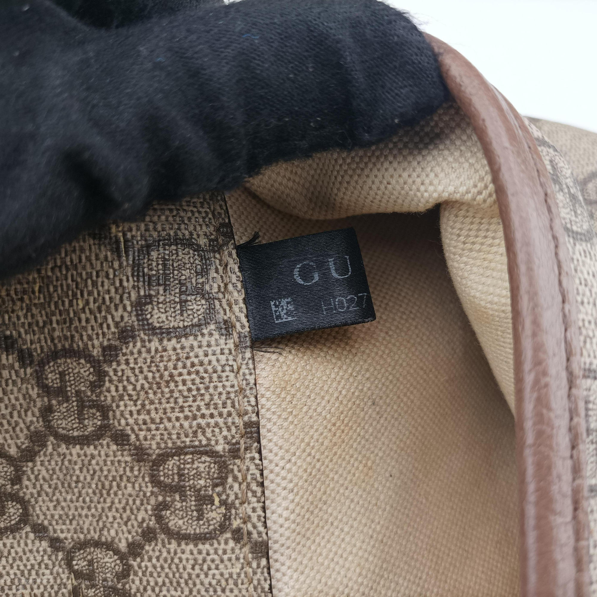 Secondhand Gucci NEO VINTAGE GG Supreme beige×Brown PVC coated canvas×Leather 493930 shoulderbag | stylenewstar