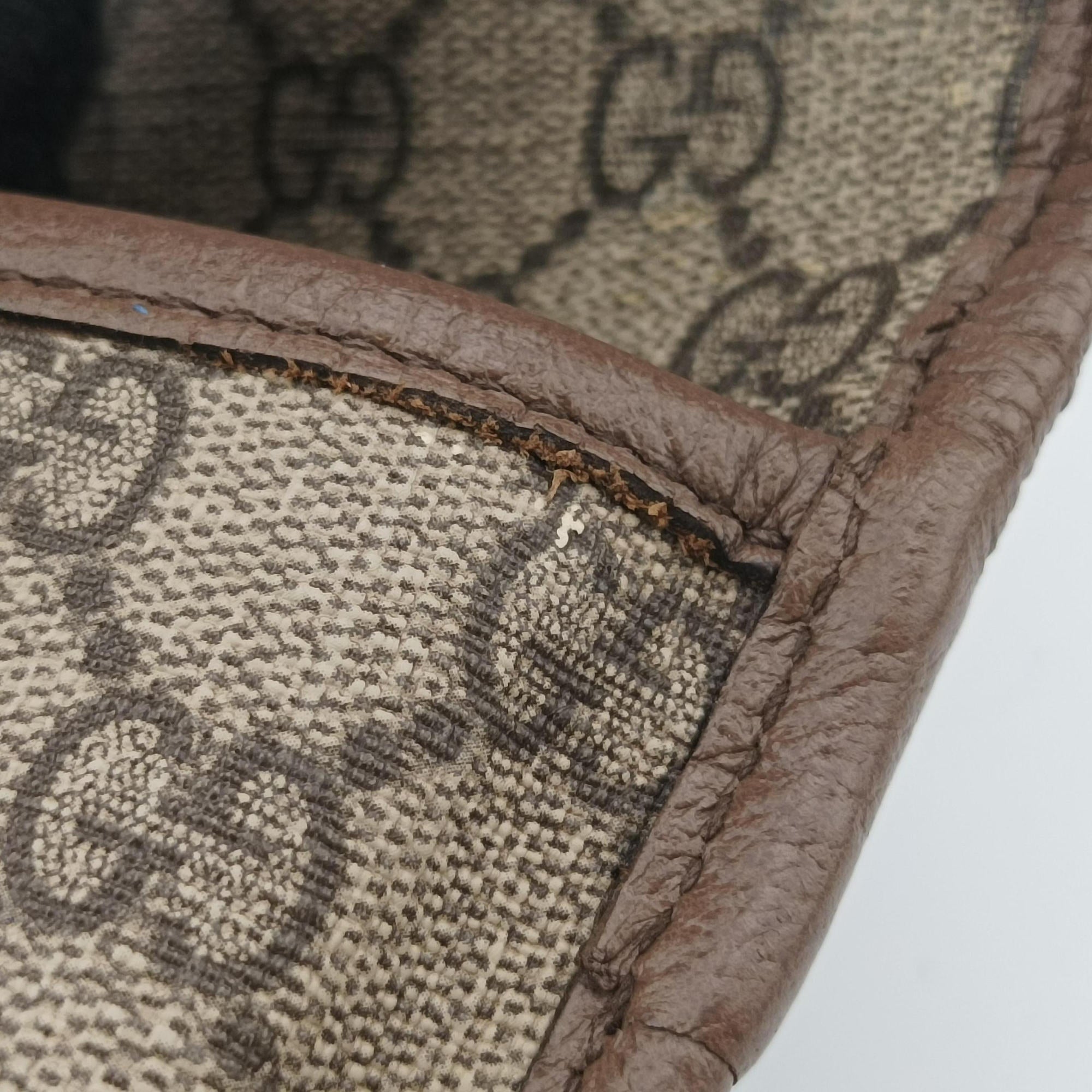 Secondhand Gucci NEO VINTAGE GG Supreme beige×Brown PVC coated canvas×Leather 493930 shoulderbag | stylenewstar