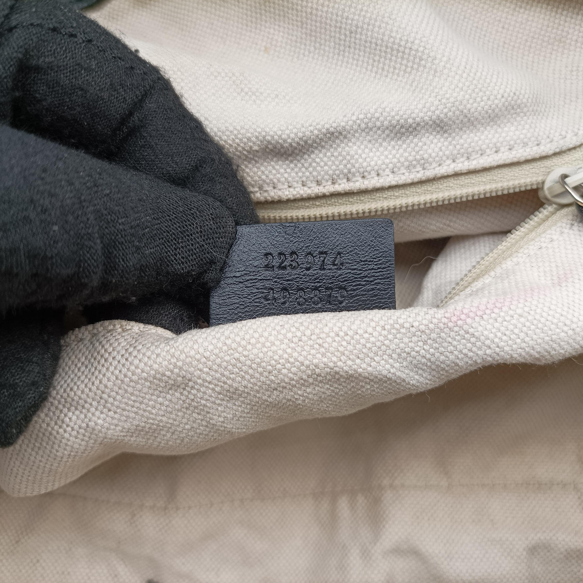 Secondhand Gucci Sukey Diamante Beige×Black canvas×leather 223974 shoulderbag | stylenewstar