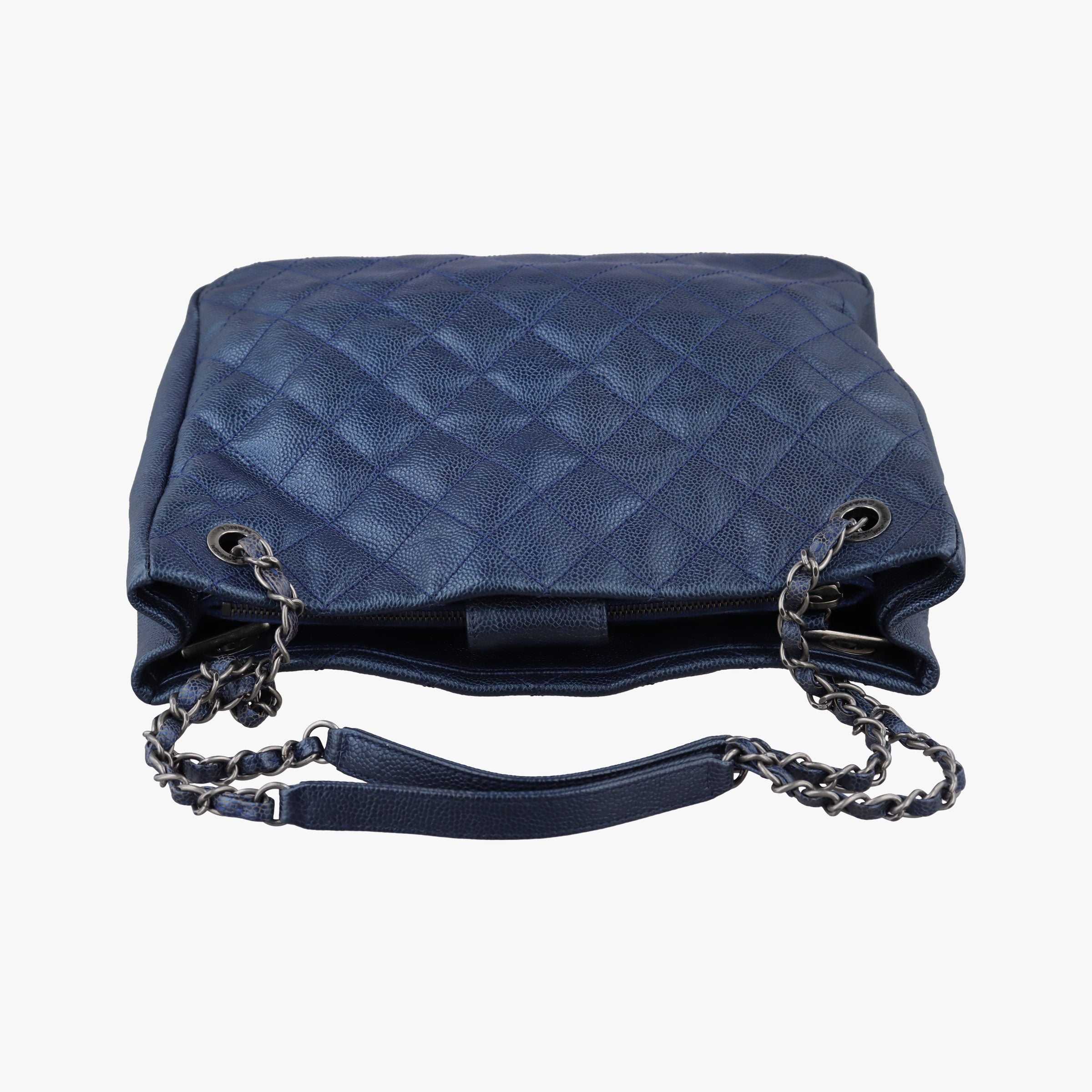 Pre-owned Chanel Matelasse Navy Caviar leather A67414 shoulderbag | stylenewstar