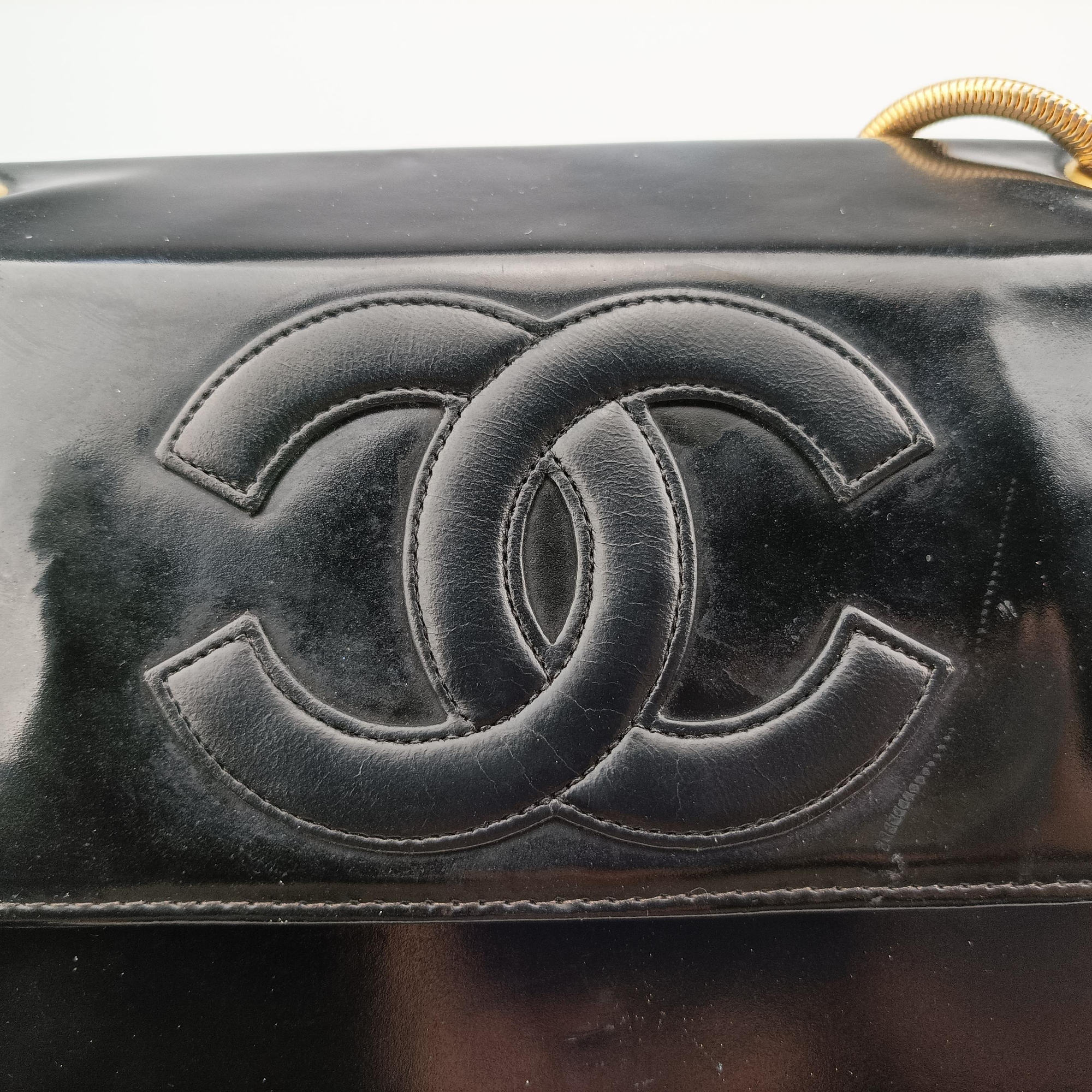 Vintage Chanel CC Snake Chain Flap Black Enamel A08699 shoulderbag | stylenewstar