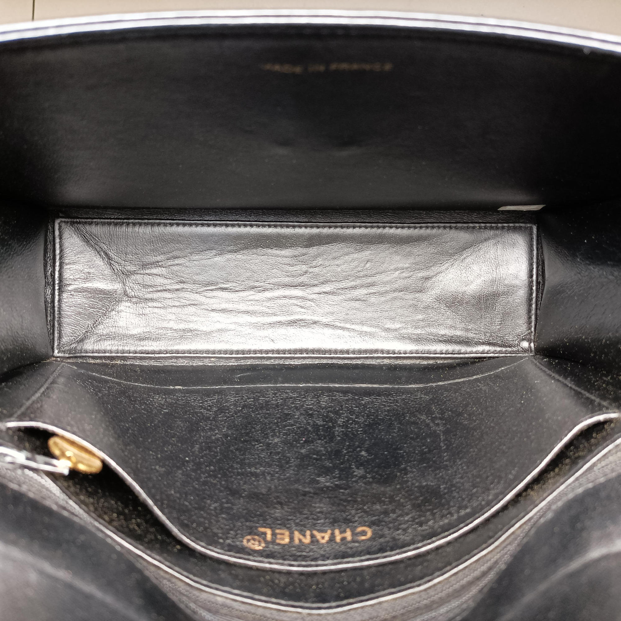 Vintage Chanel CC Snake Chain Flap Black Enamel A08699 shoulderbag | stylenewstar