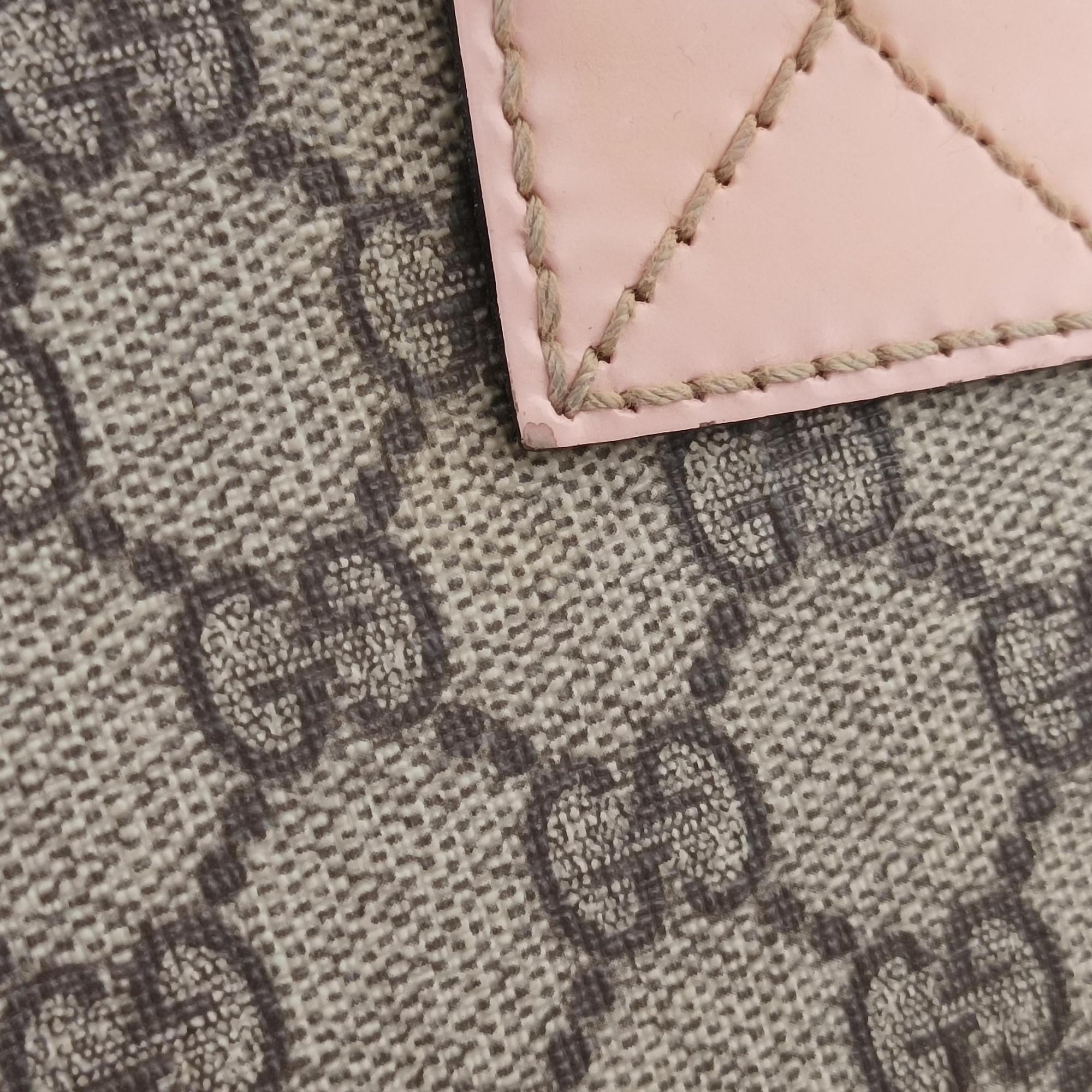 Secondhand Gucci GG Plus Messenger Beige×Pink PVC coated canvas×Leather 201732 shoulderbag | stylenewstar