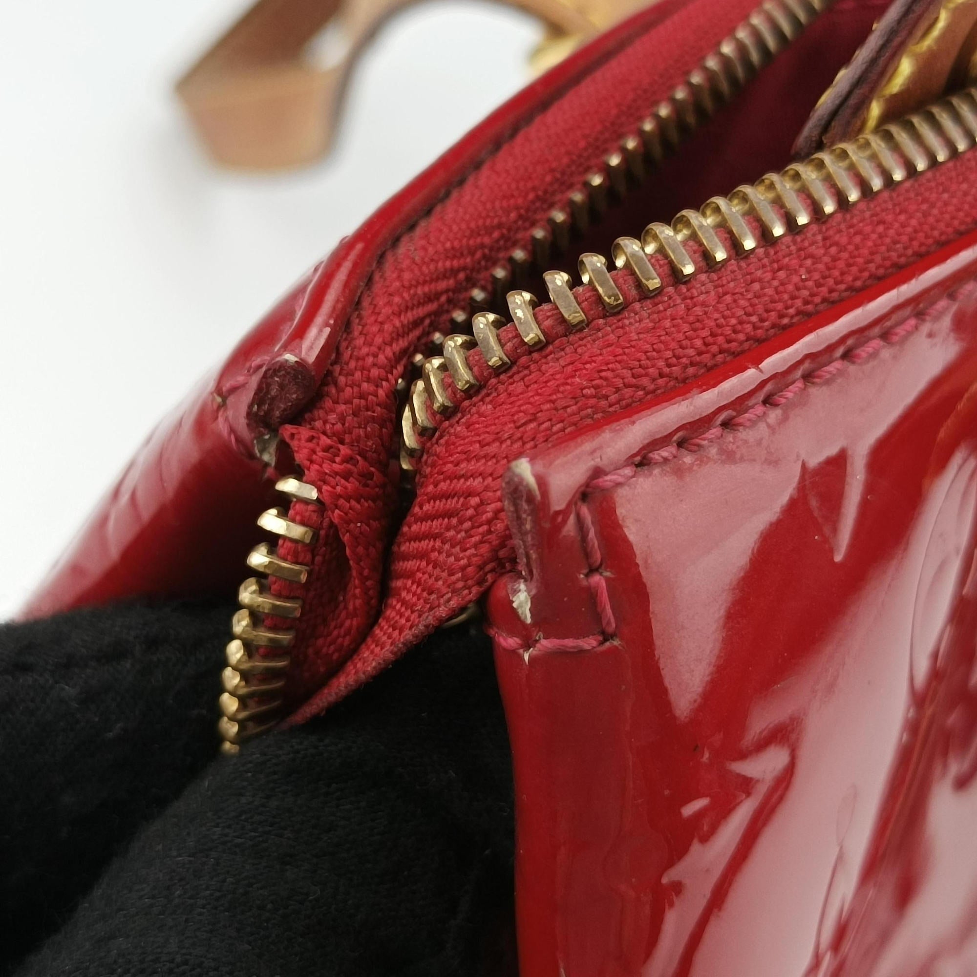Pre-owned Louis Vuitton Rosewood Avenue POMME D’AMOUR Vernis M93507 shoulderbag | stylenewstar