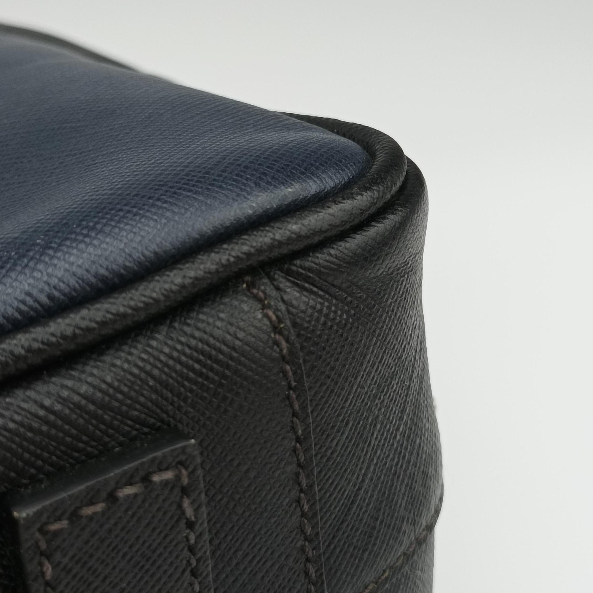Pre-owned Prada Briefcase Navy × Black SAFFIANO Leather VS305M handbag | stylenewstar