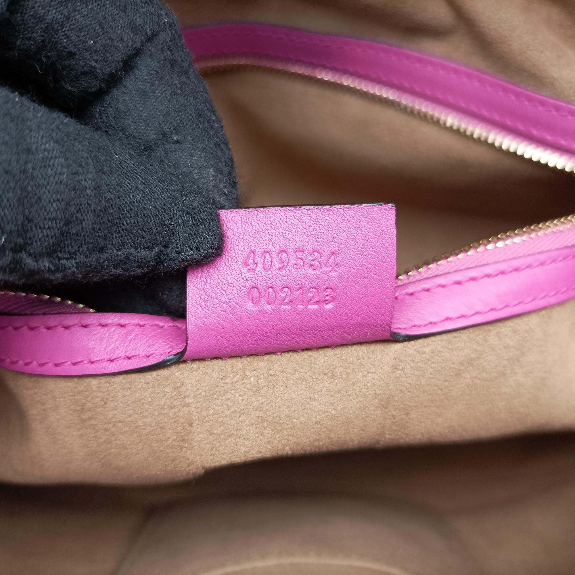 Pre-owned Gucci GG SUPREME Brown PVC coated canvas×Leather 409534 shoulderbag | stylenewstar