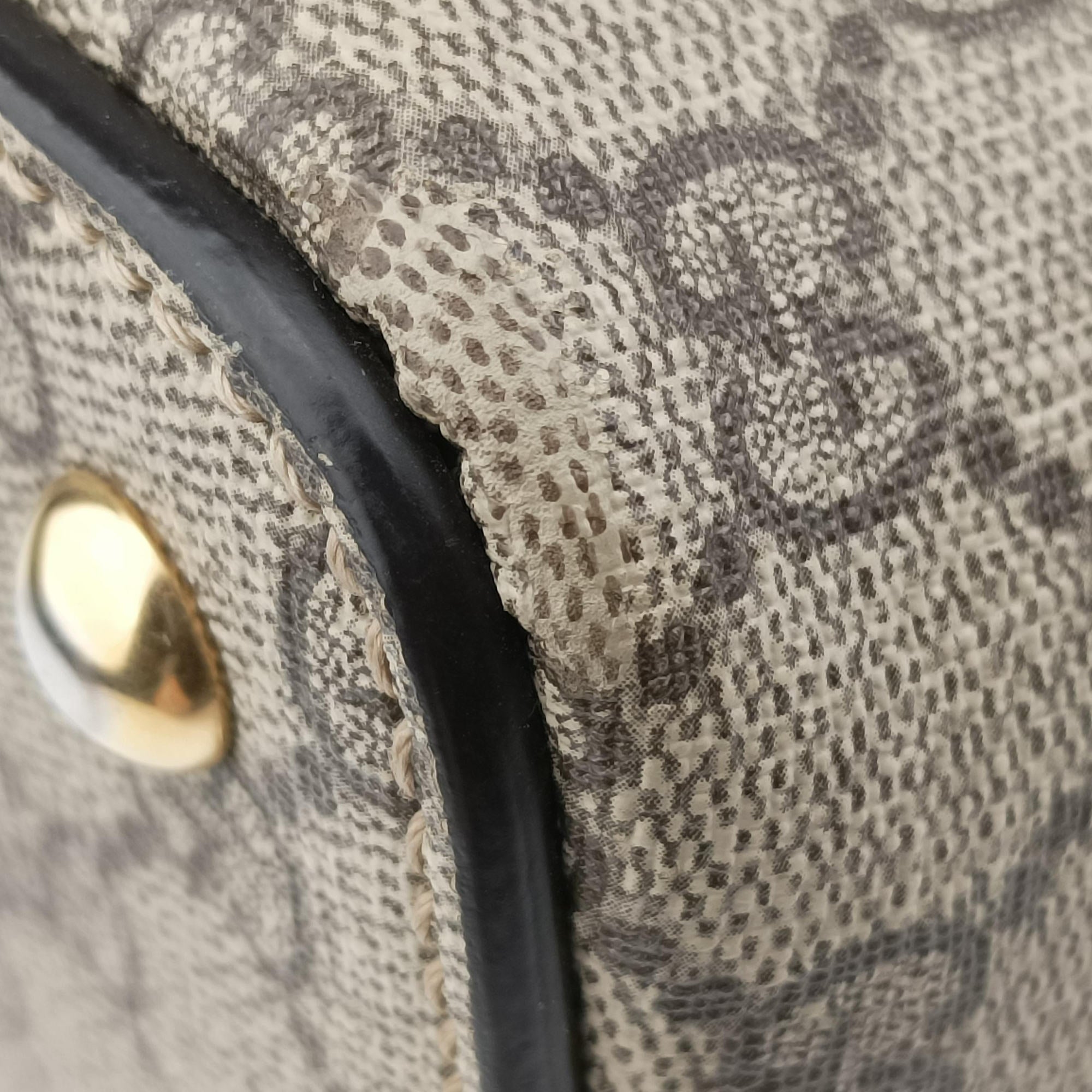 Pre-owned Gucci GG SUPREME Brown PVC coated canvas×Leather 409534 shoulderbag | stylenewstar