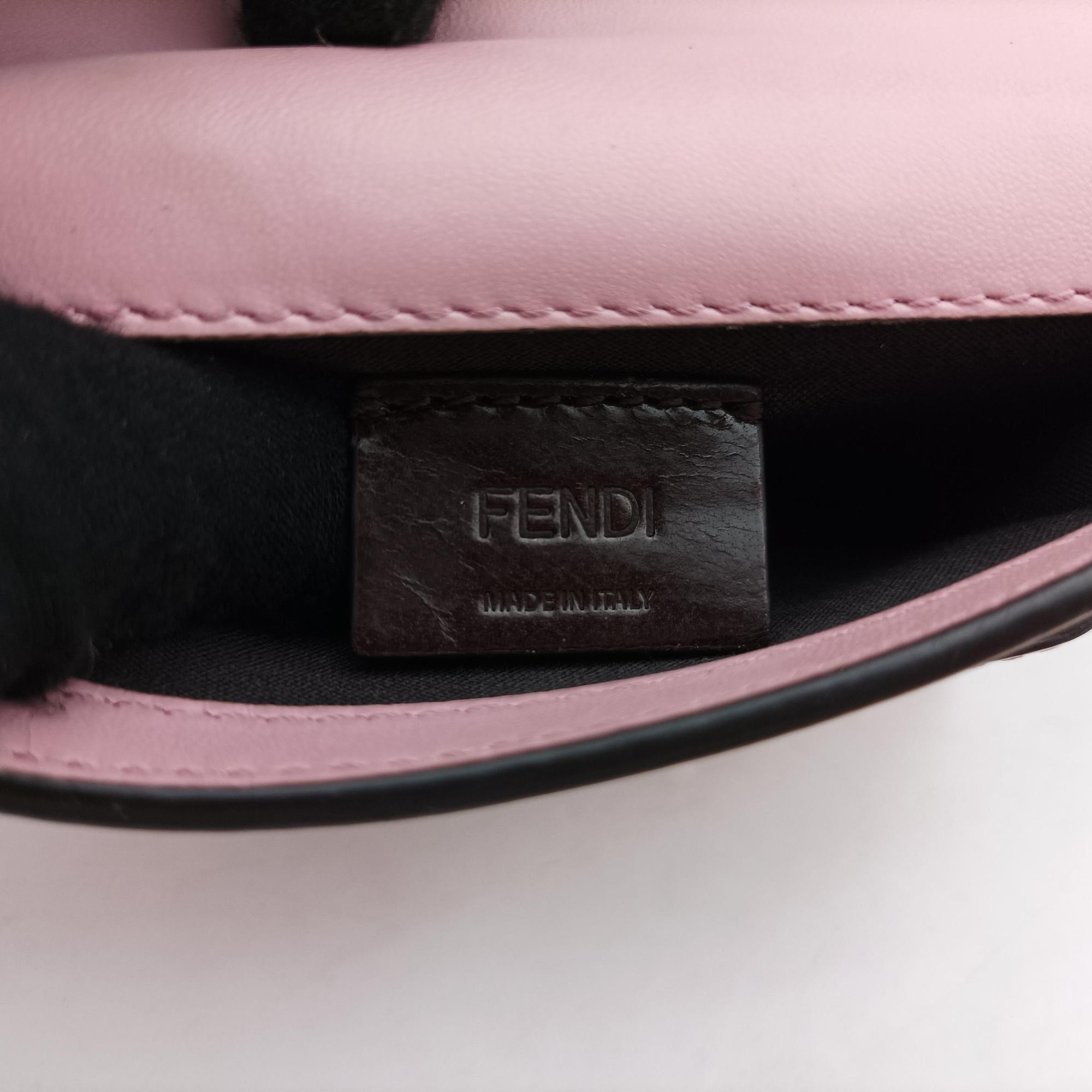 Secondhand Fendi micro flat Baguette Pink Leather 7M0311 shoulderbag | stylenewstar