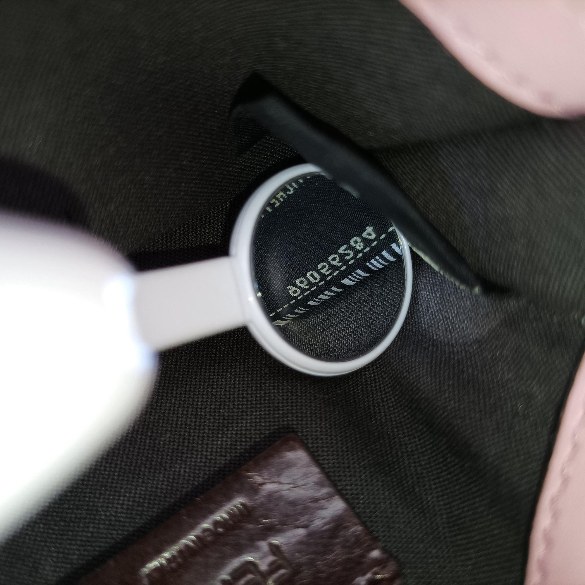 Secondhand Fendi micro flat Baguette Pink Leather 7M0311 shoulderbag | stylenewstar