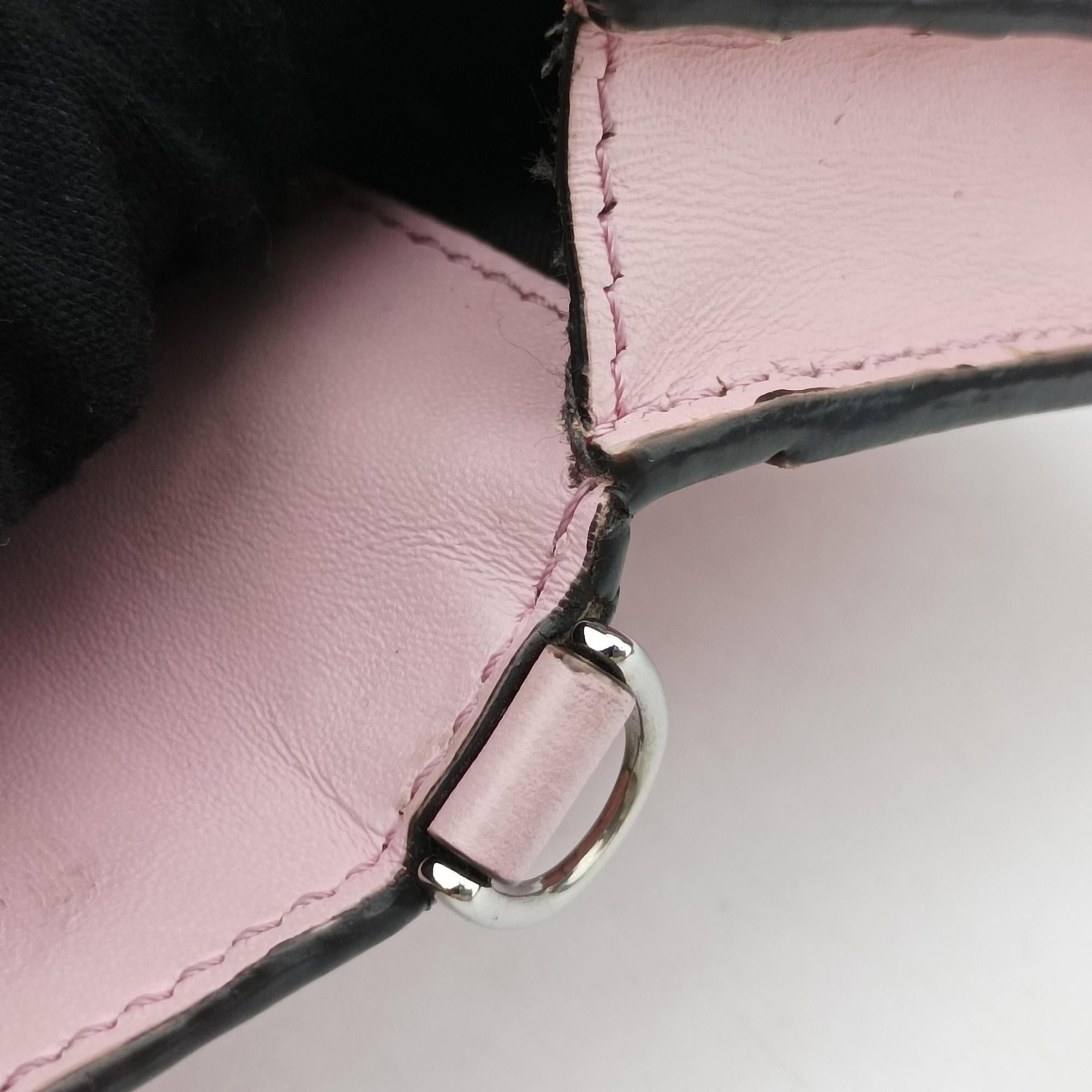 Secondhand Fendi micro flat Baguette Pink Leather 7M0311 shoulderbag | stylenewstar