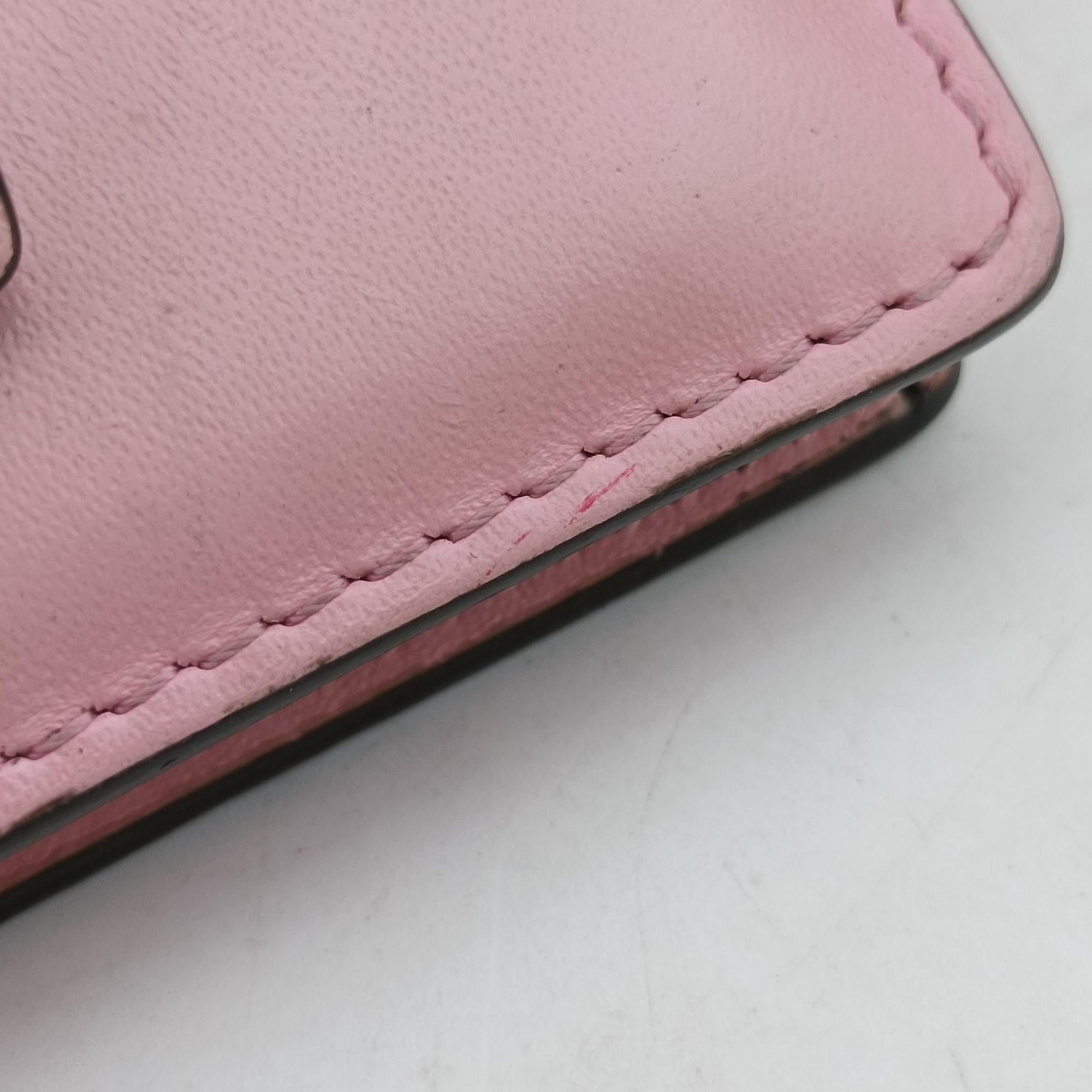 Secondhand Fendi micro flat Baguette Pink Leather 7M0311 shoulderbag | stylenewstar