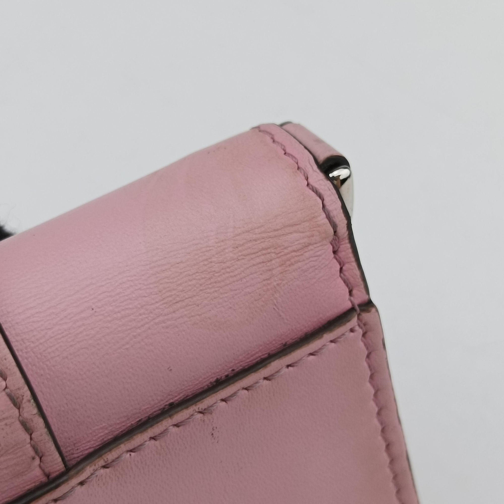 Secondhand Fendi micro flat Baguette Pink Leather 7M0311 shoulderbag | stylenewstar