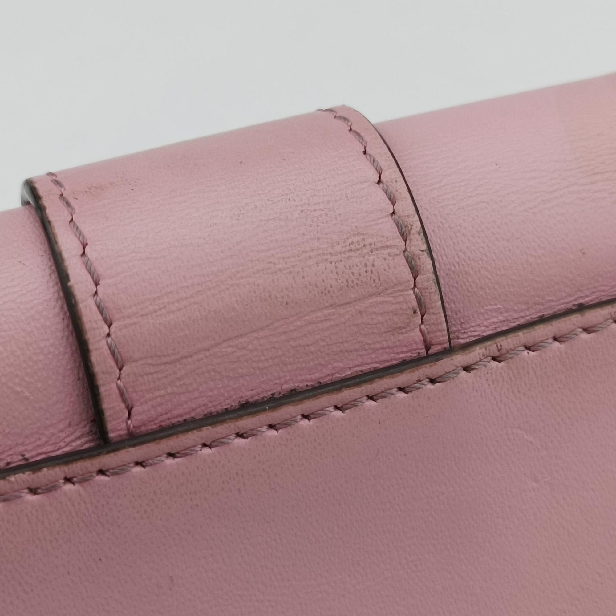 Secondhand Fendi micro flat Baguette Pink Leather 7M0311 shoulderbag | stylenewstar