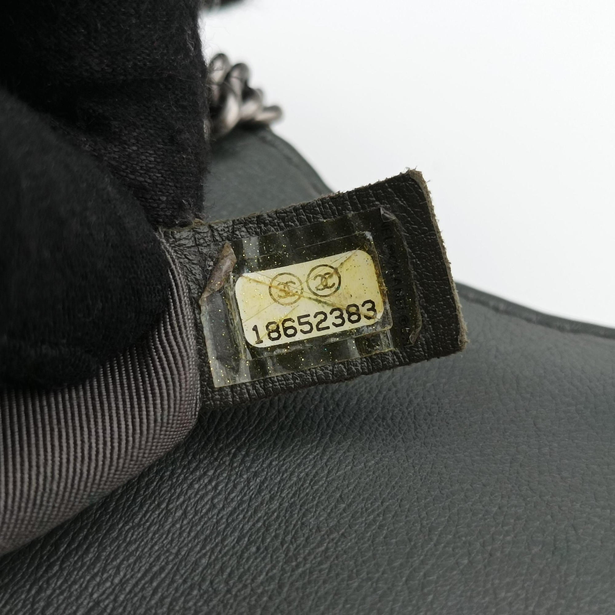 Pre-owned Chanel BOY CHANEL Grey leather A69170 shoulderbag | stylenewstar