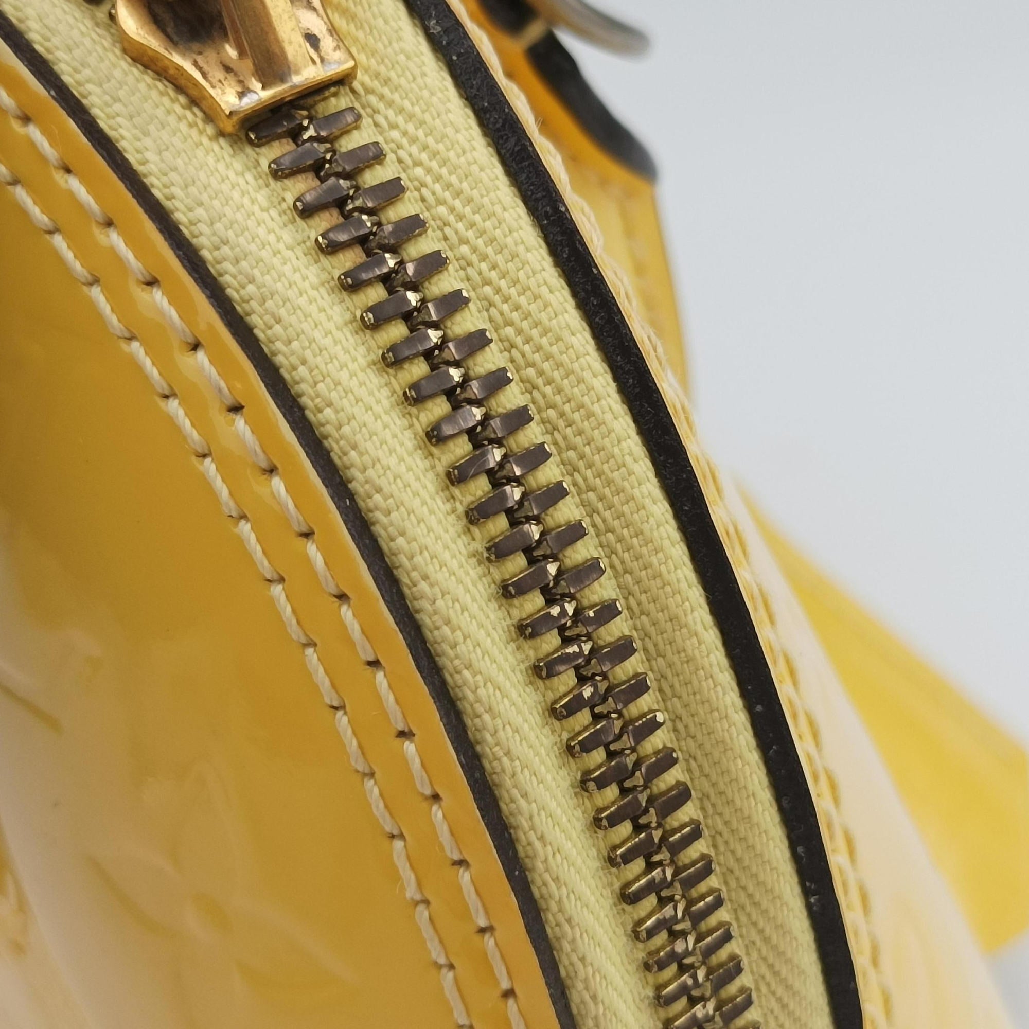 Pre-owned Louis Vuitton Alma BB Citrine Vernis M90104 shoulderbag | stylenewstar
