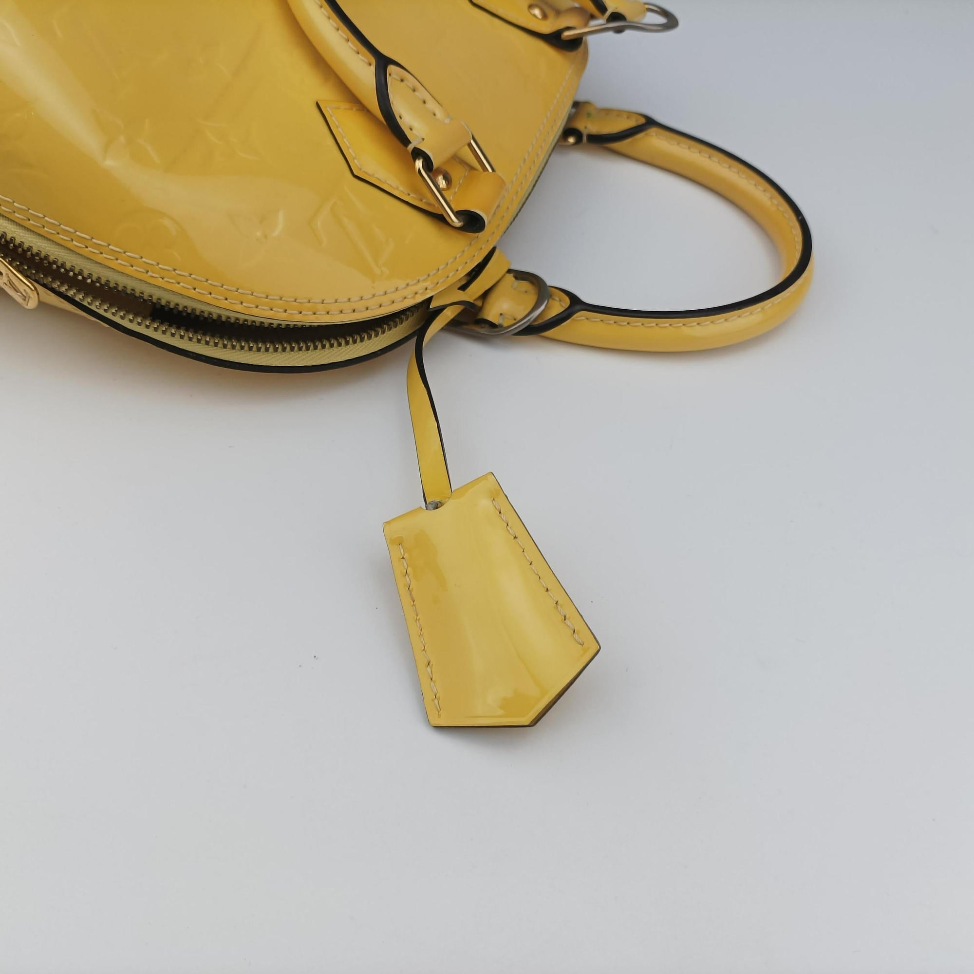 Pre-owned Louis Vuitton Alma BB Citrine Vernis M90104 shoulderbag | stylenewstar