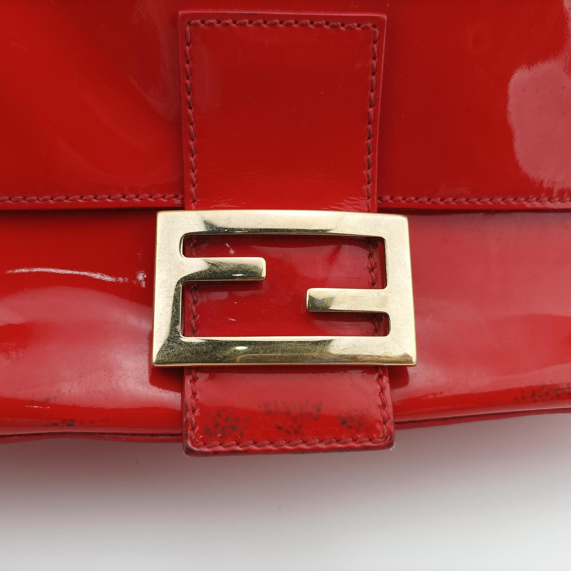 Pre-owned Fendi Mama Baguette Red Patent 8BR001 shoulderbag | stylenewstar