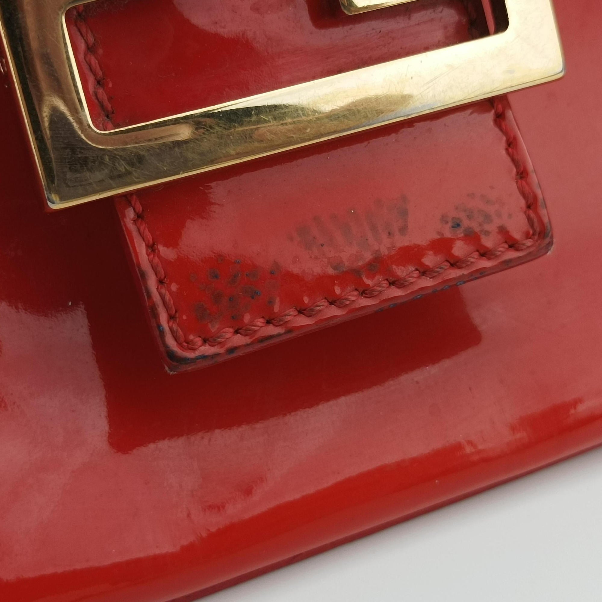 Pre-owned Fendi Mama Baguette Red Patent 8BR001 shoulderbag | stylenewstar