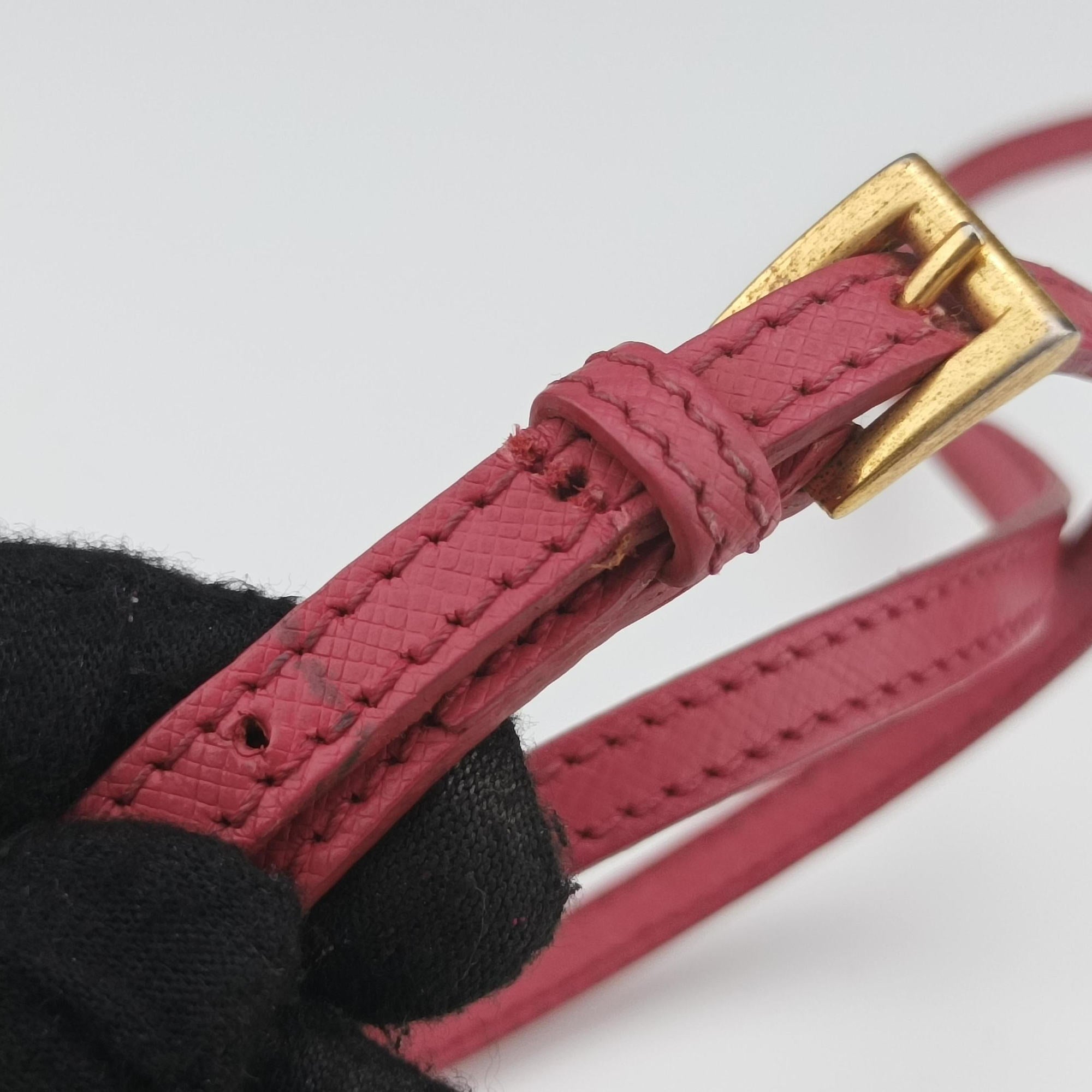 Vintage Prada VITELLO PHENIX Messenger Camera Rose SAFFIANO Leather 1N1674 shoulderbag | stylenewstar
