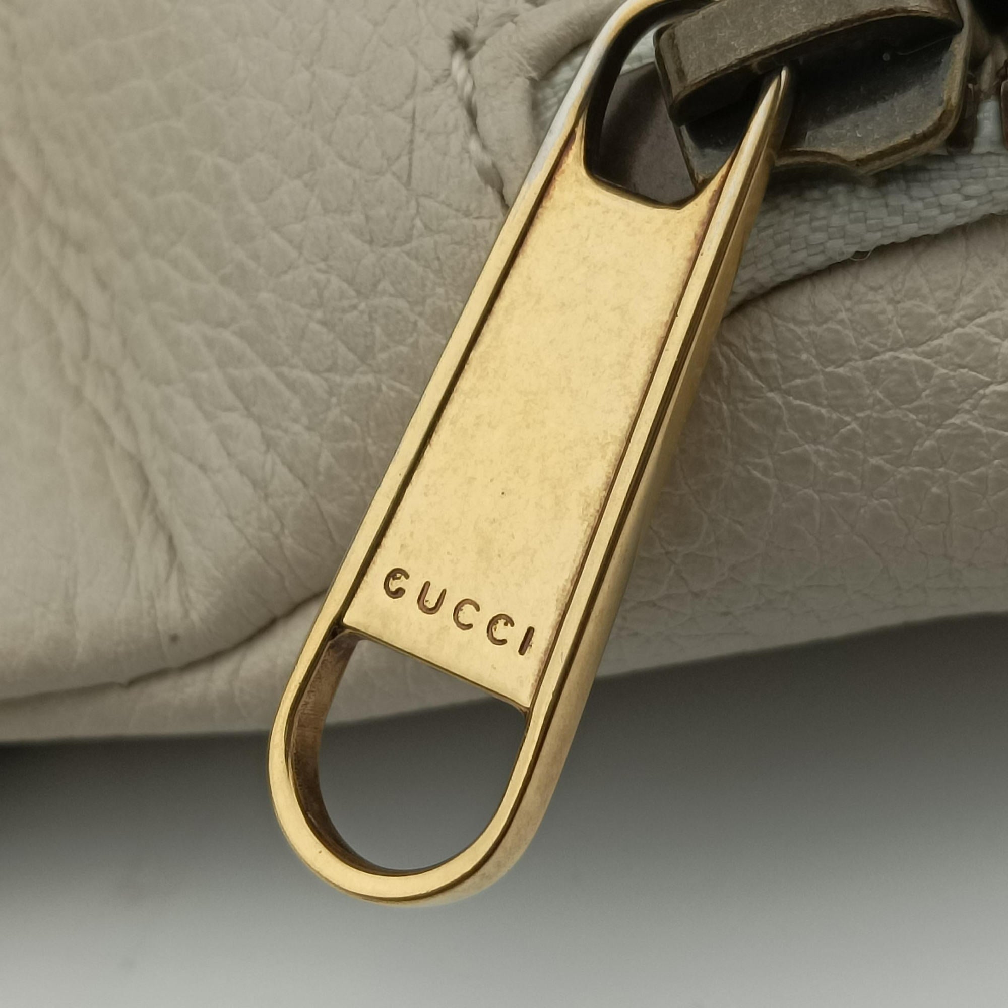 Secondhand Gucci Gucci print White Leather 527792 bum bag/waist bag | stylenewstar