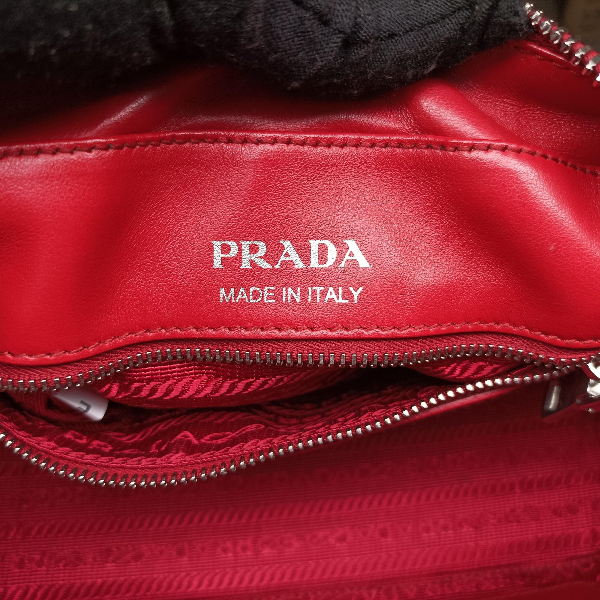 Vintage Prada Diagramme Red Leather 1BH083 shoulderbag | stylenewstar