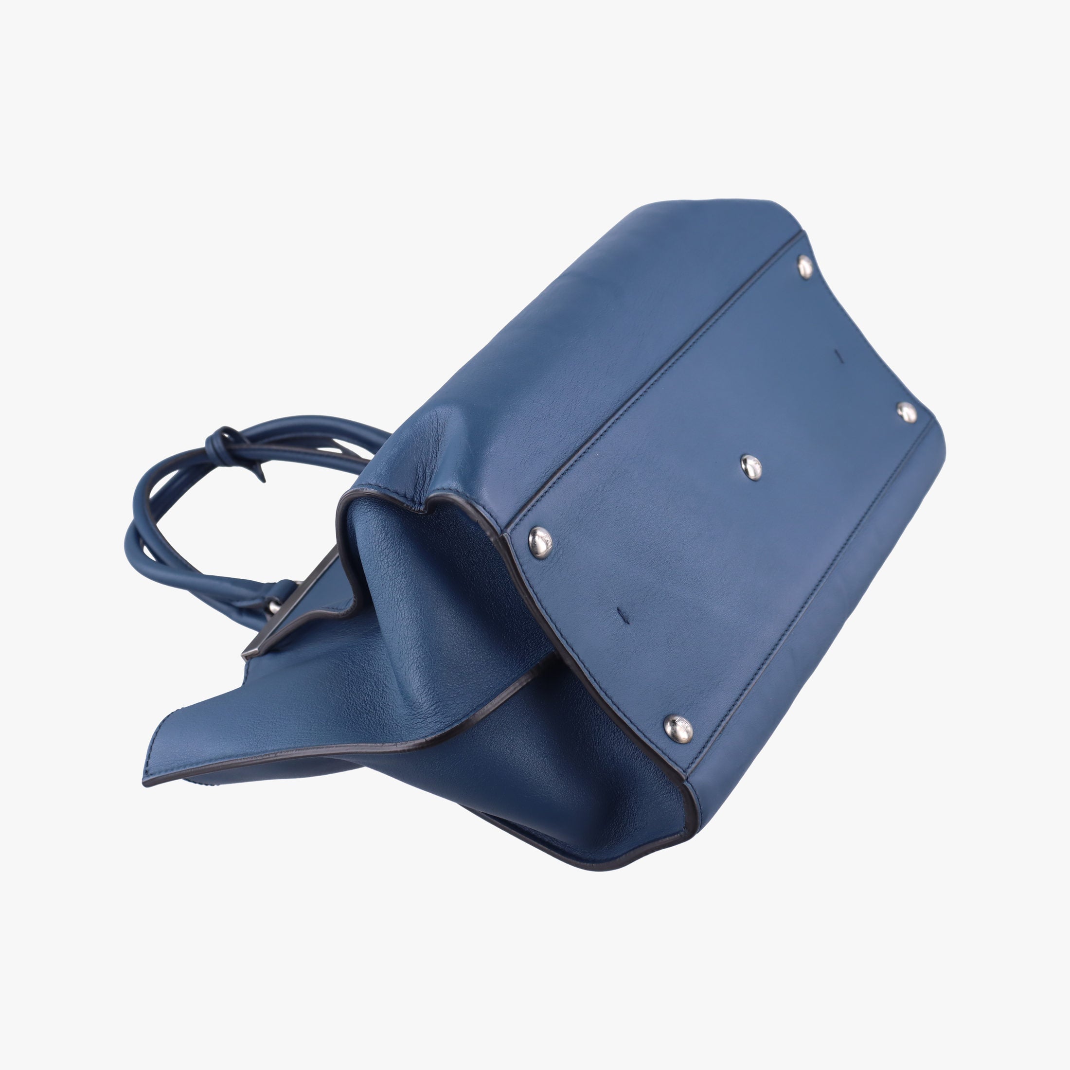 Pre-owned Fendi Trois Jours Navy Leather 8BH279 handbag | stylenewstar