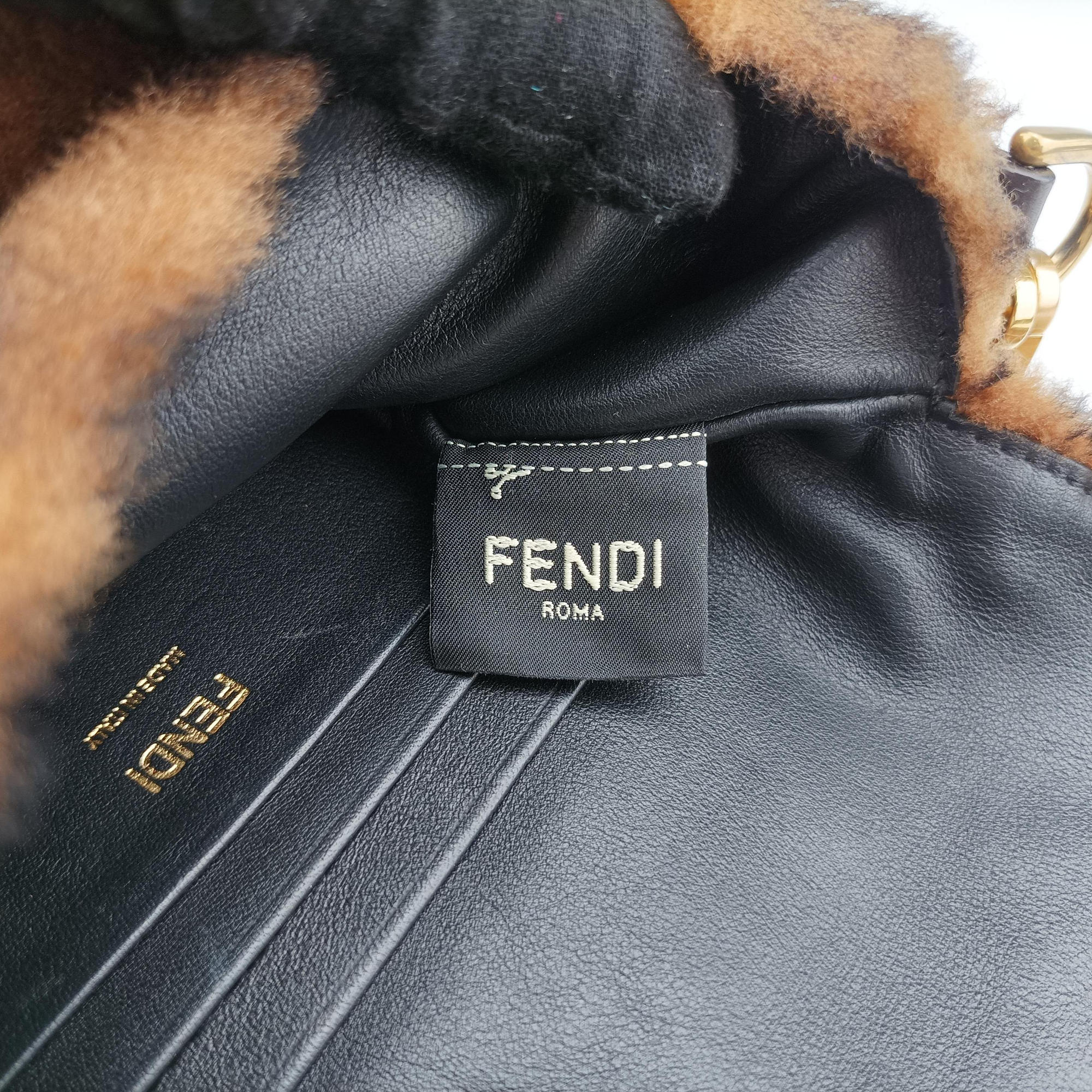 Vintage Fendi BAGUETTE Brown×Black fur 8BS017 shoulderbag | stylenewstar