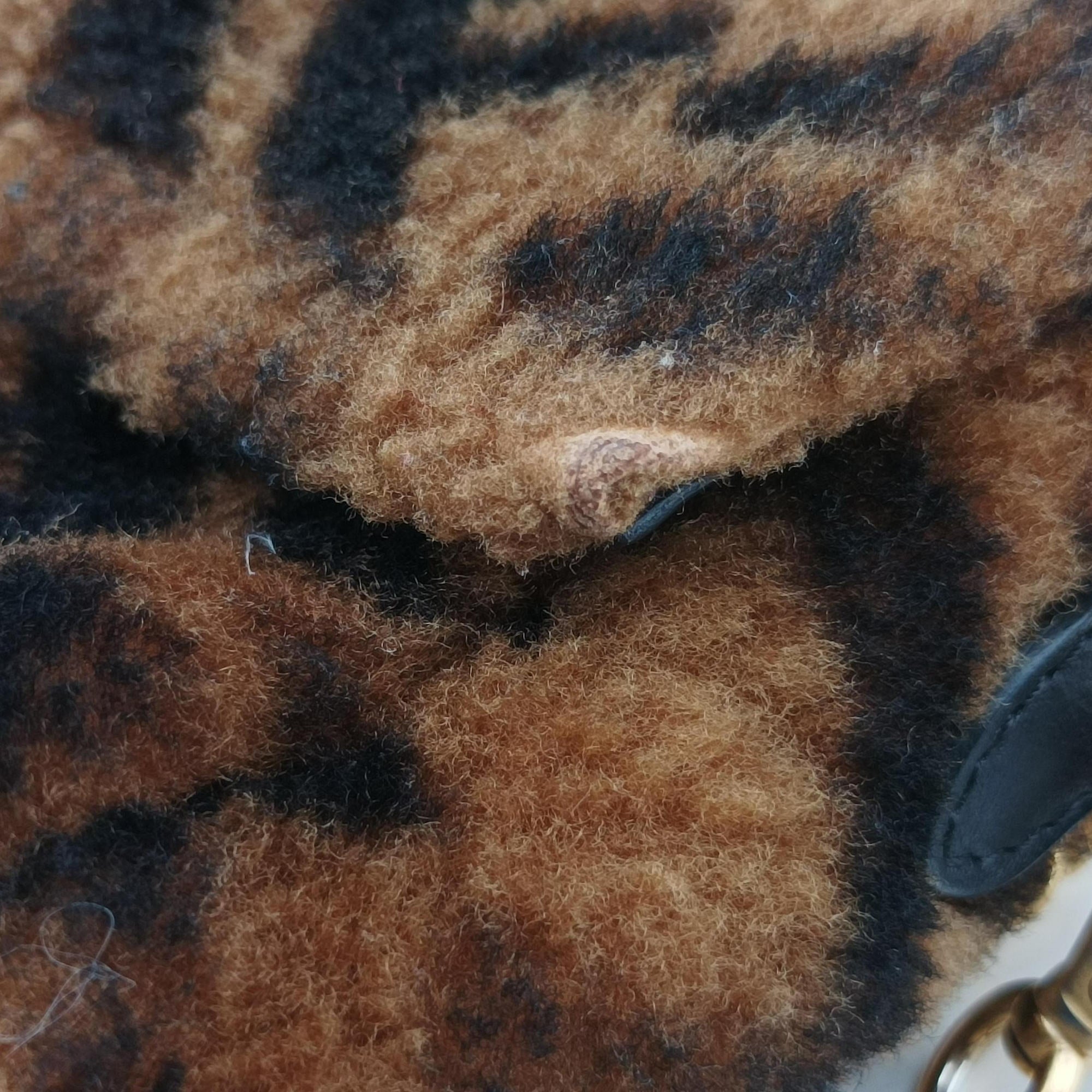 Vintage Fendi BAGUETTE Brown×Black fur 8BS017 shoulderbag | stylenewstar