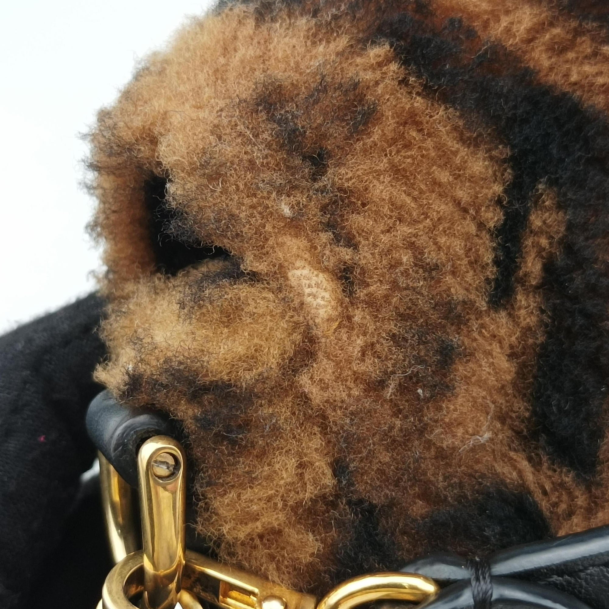Vintage Fendi BAGUETTE Brown×Black fur 8BS017 shoulderbag | stylenewstar