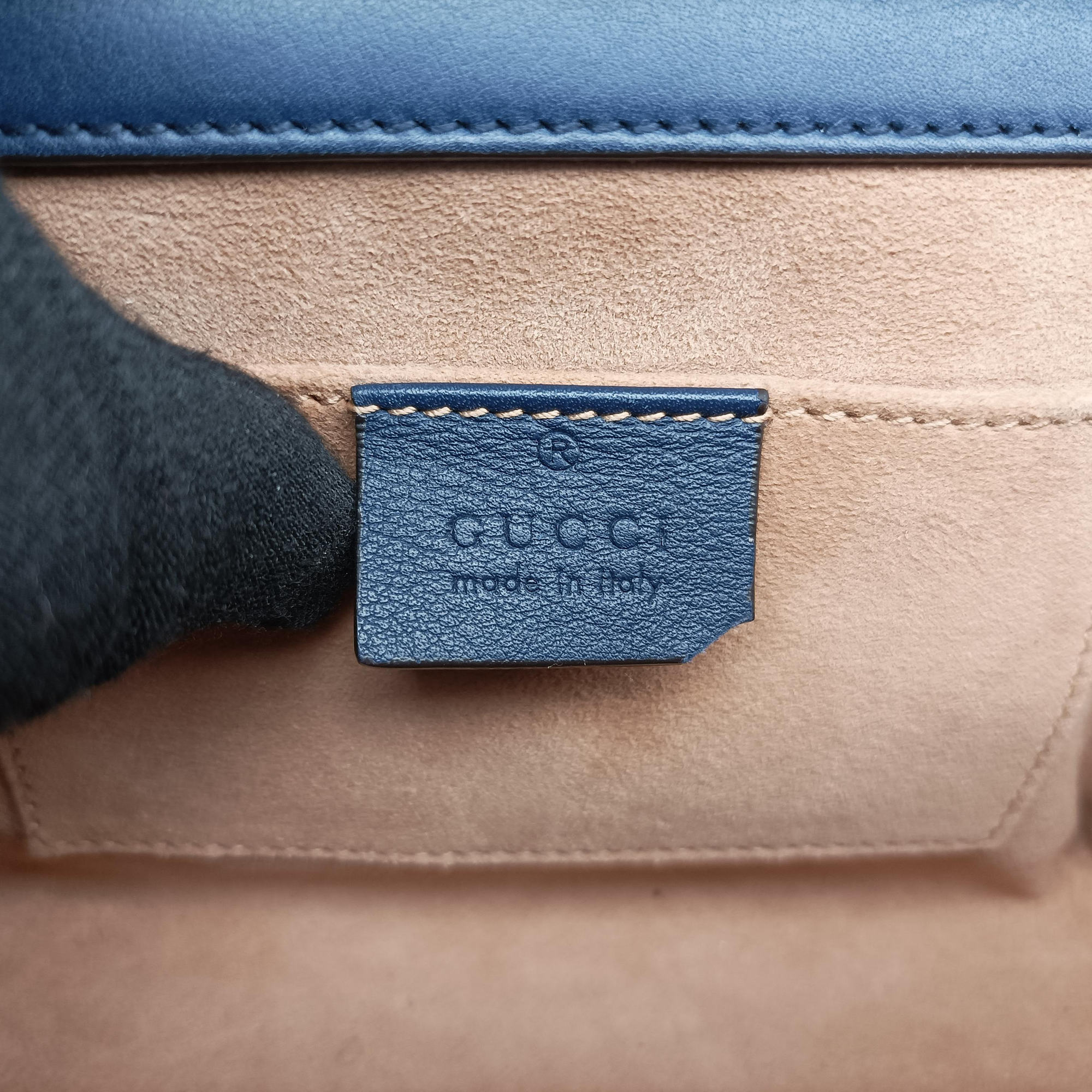 Vintage Gucci Padlock Navy Leather 432182 shoulderbag | stylenewstar