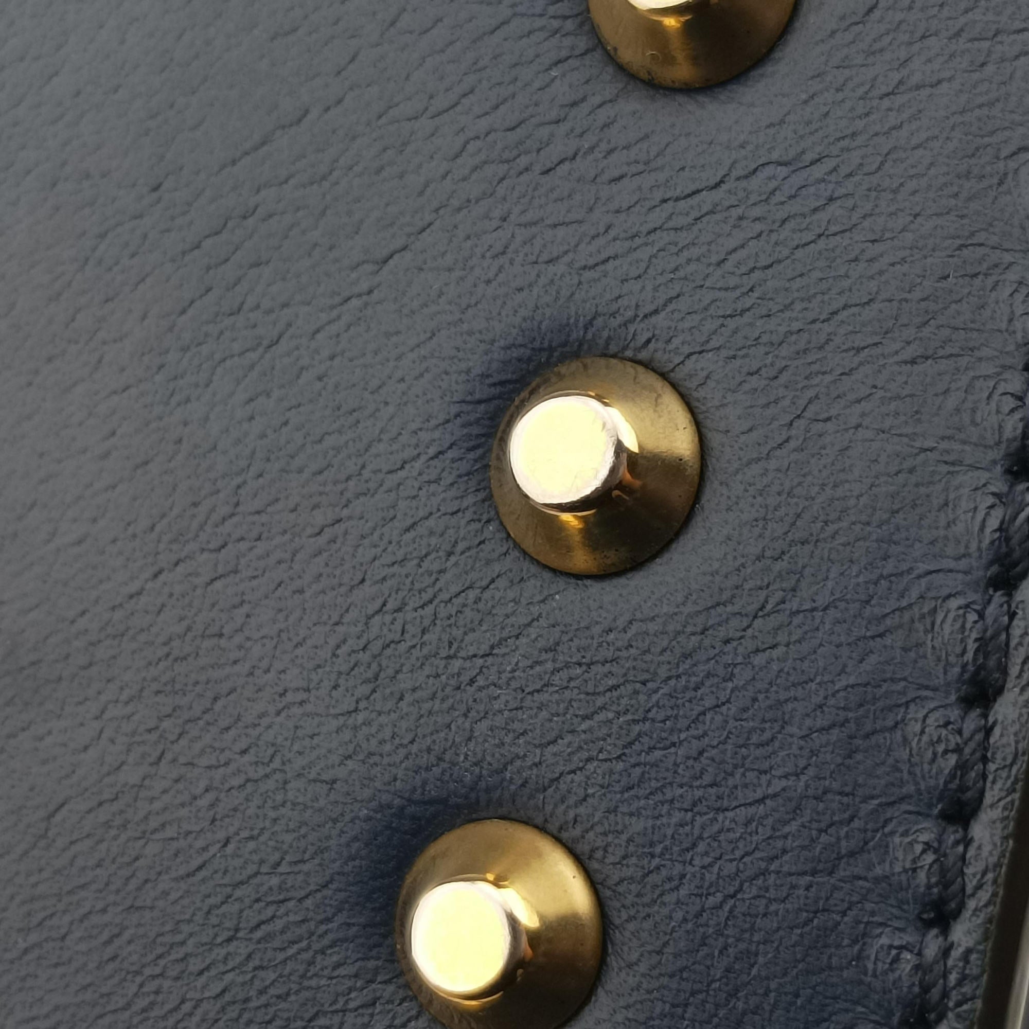 Vintage Gucci Padlock Navy Leather 432182 shoulderbag | stylenewstar