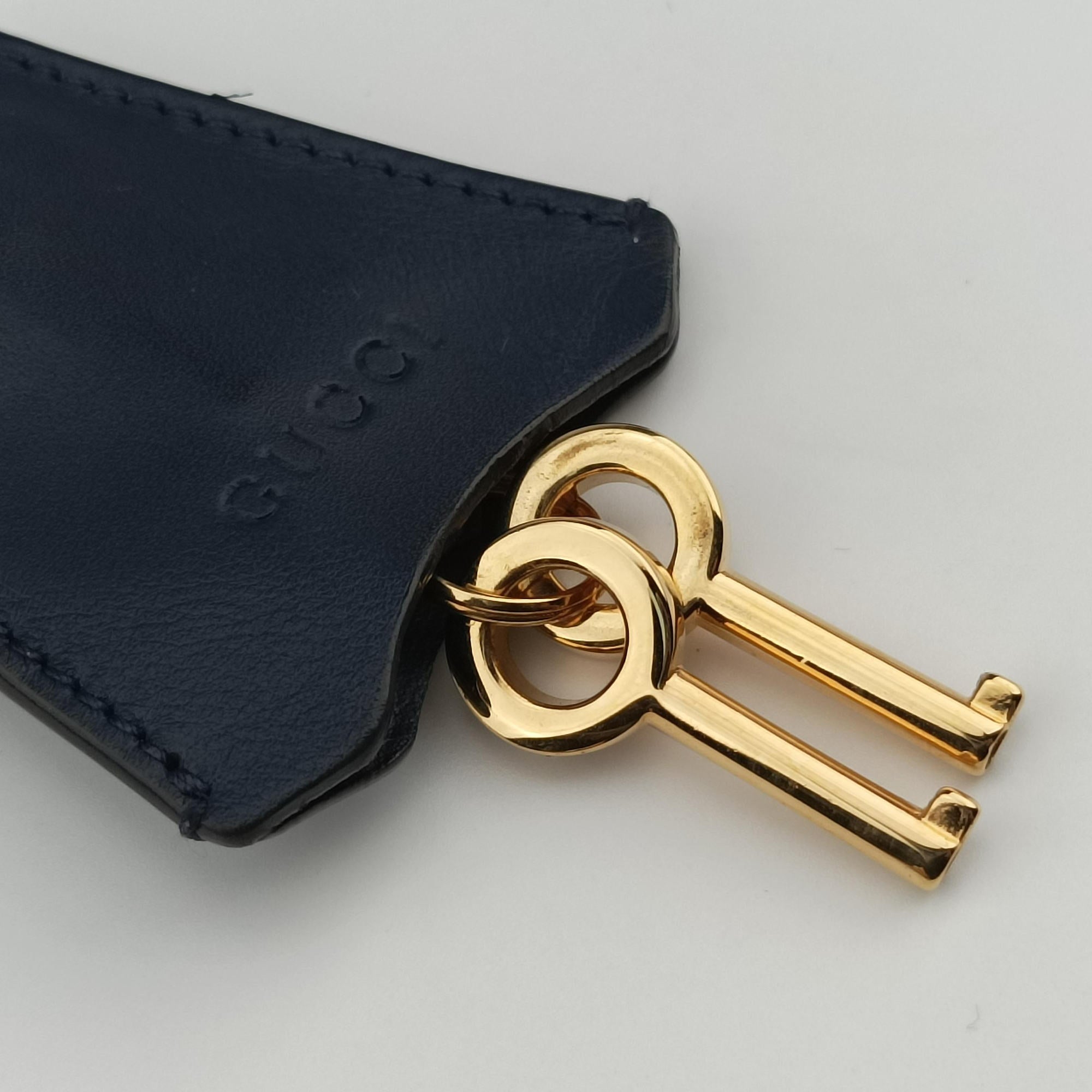 Vintage Gucci Padlock Navy Leather 432182 shoulderbag | stylenewstar