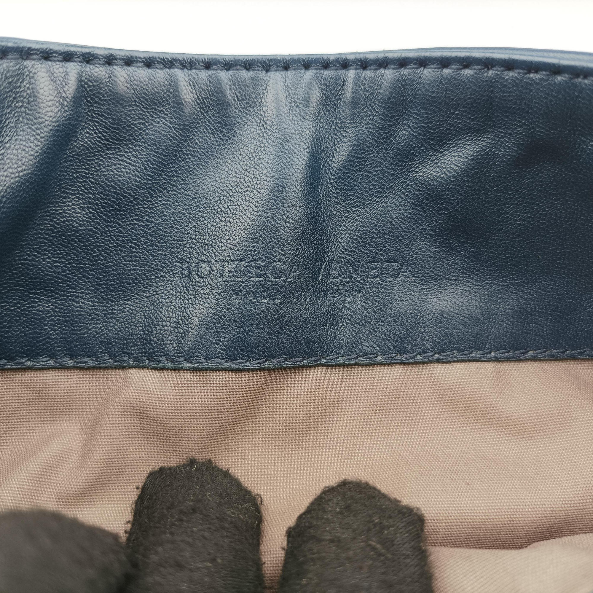 Pre-owned Bottega Veneta Intrecciato Navy lambskin  shoulderbag | stylenewstar