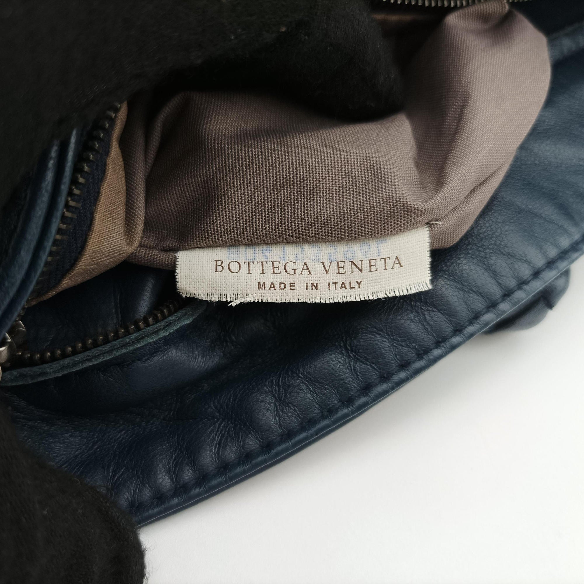 Pre-owned Bottega Veneta Intrecciato Navy lambskin  shoulderbag | stylenewstar