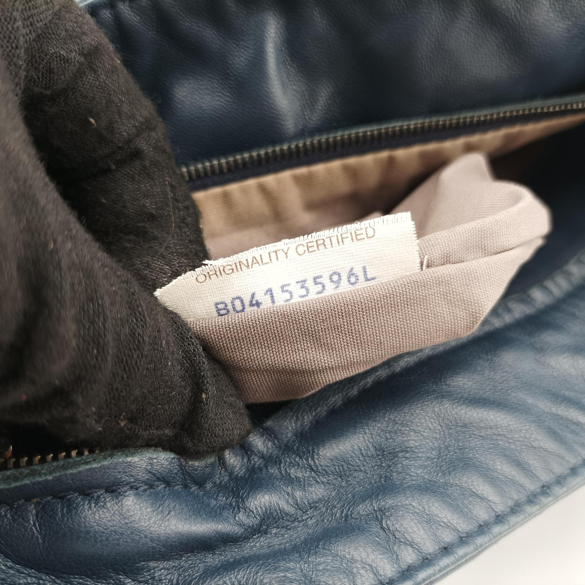 Pre-owned Bottega Veneta Intrecciato Navy lambskin  shoulderbag | stylenewstar